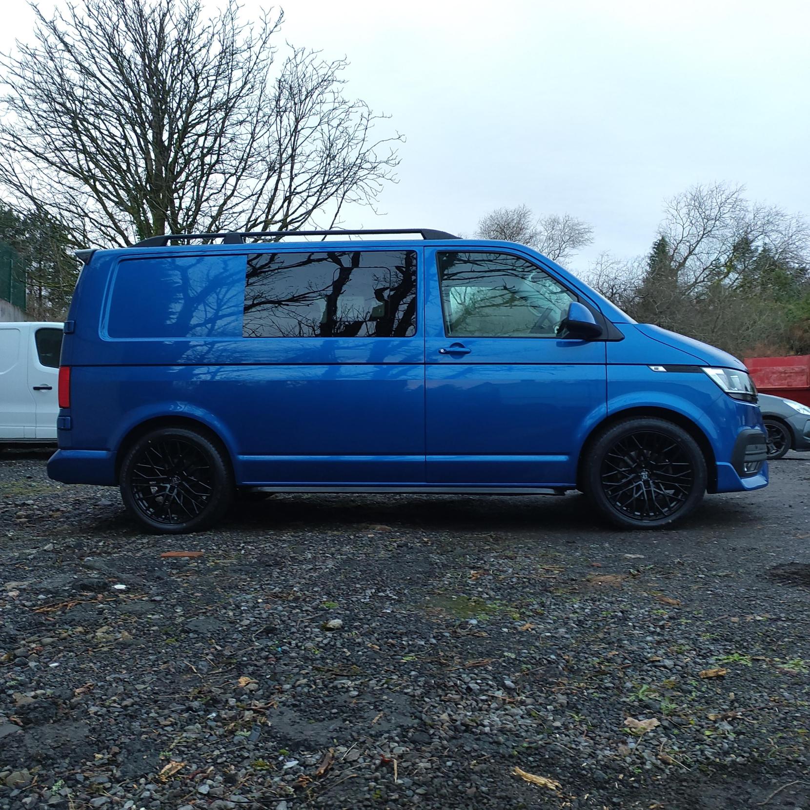 Volkswagen Transporter 2.0 TDI T30 Highline Crew Van Double Cab 5dr Diesel DSG FWD SWB Euro 6 (s/s) (150 ps)