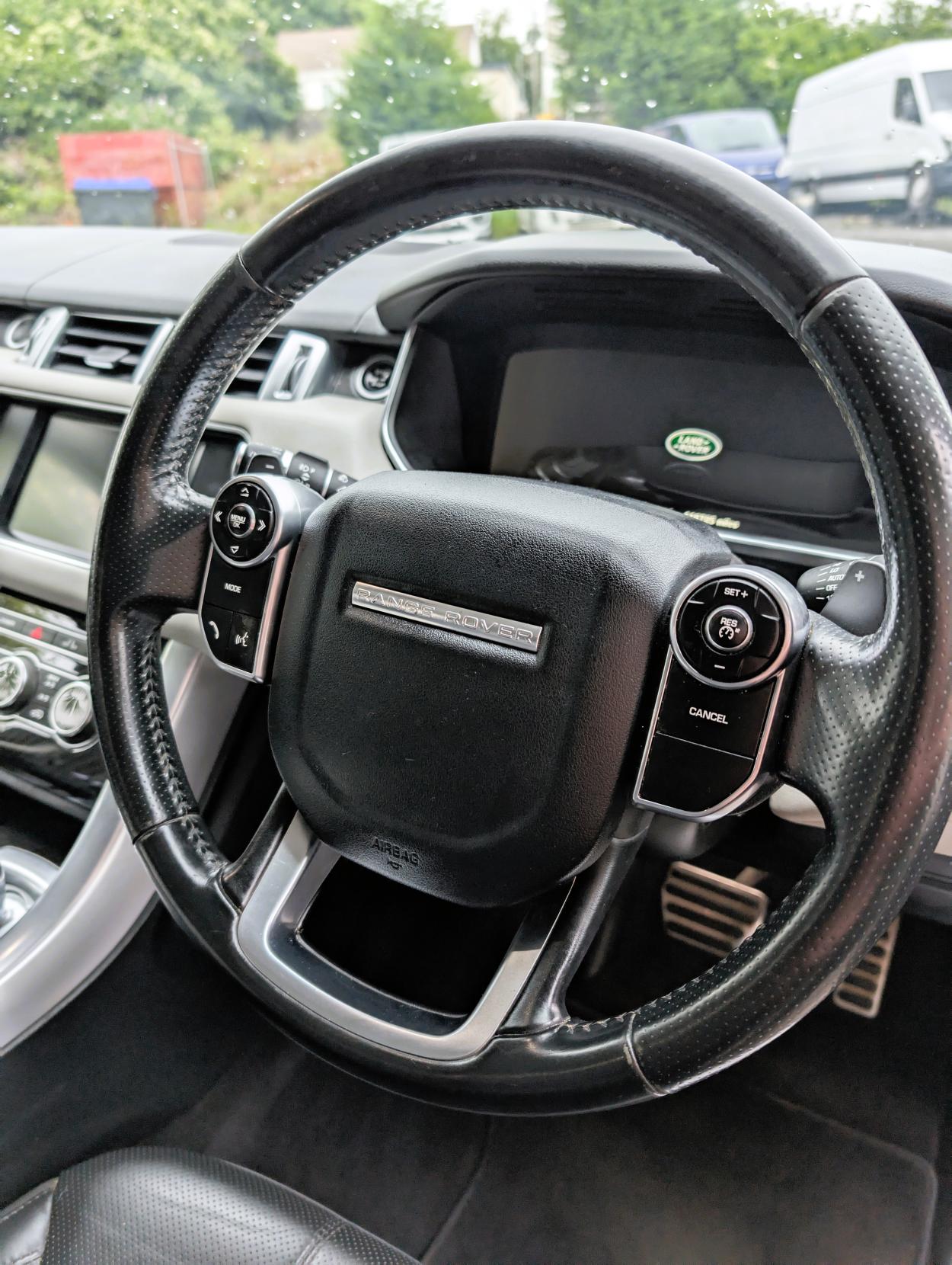 Land Rover Range Rover Sport 3.0 SD V6 HSE Dynamic SUV 5dr Diesel Auto 4WD Euro 5 (s/s) (292 ps)