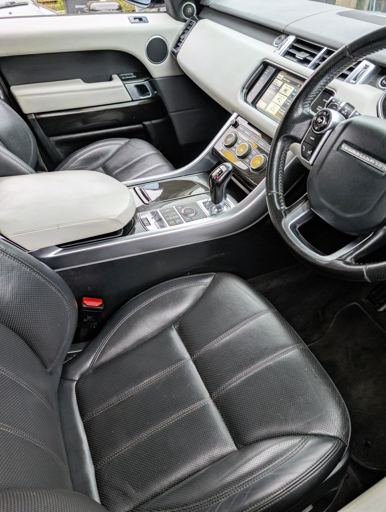 Land Rover Range Rover Sport 3.0 SD V6 HSE Dynamic SUV 5dr Diesel Auto 4WD Euro 5 (s/s) (292 ps)