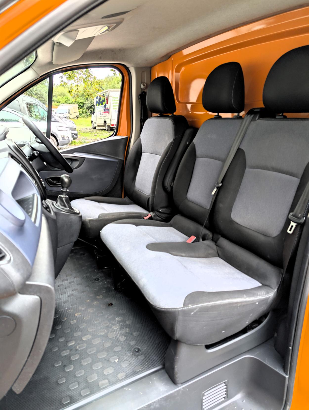 Vauxhall Vivaro 1.6 CDTi 2700 Panel Van 5dr Diesel Manual L1 H1 Euro 5 (115 ps)