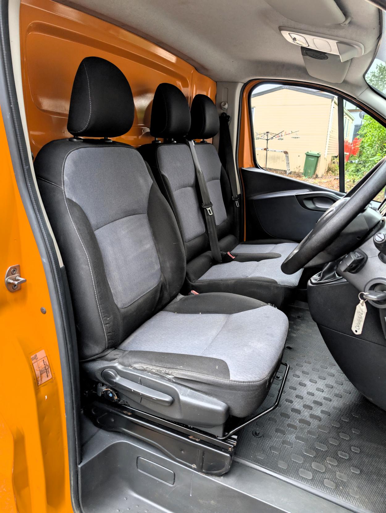 Vauxhall Vivaro 1.6 CDTi 2700 Panel Van 5dr Diesel Manual L1 H1 Euro 5 (115 ps)