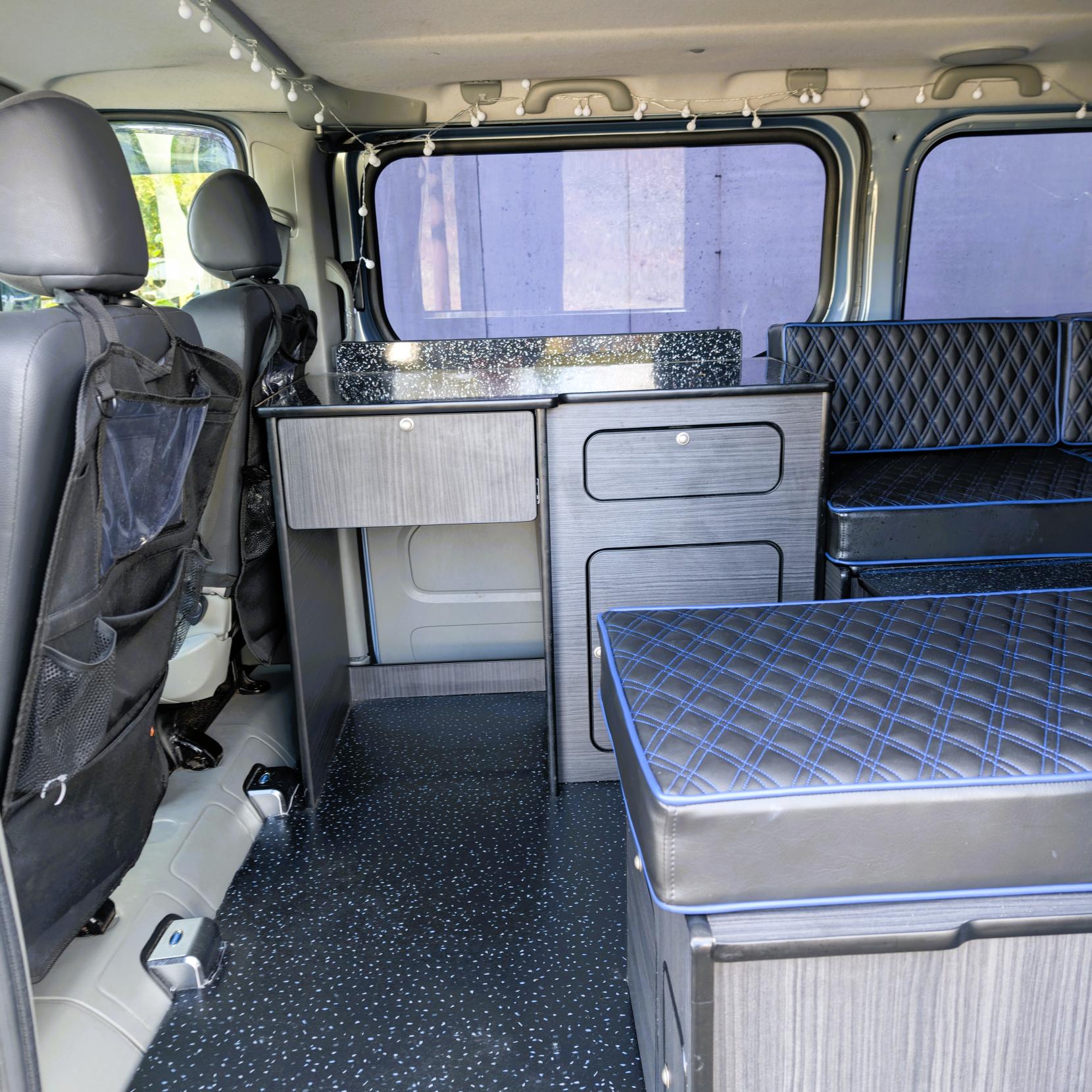 Renault Trafic RENAULT TRAFIC SPORT AUTOMATIC CAMPER VAN U SHAPE DAY VAN