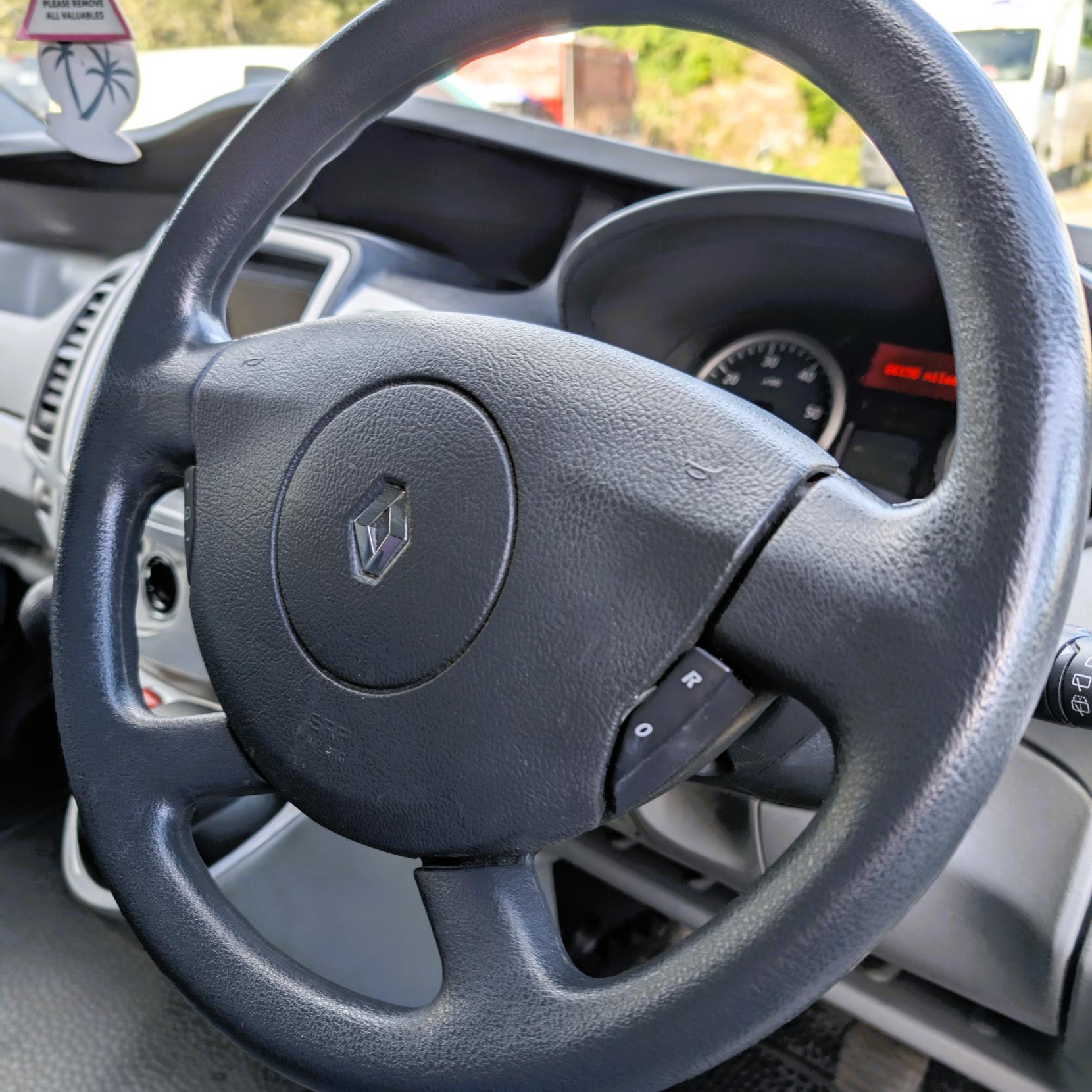 Renault Trafic RENAULT TRAFIC SPORT AUTOMATIC CAMPER VAN U SHAPE DAY VAN