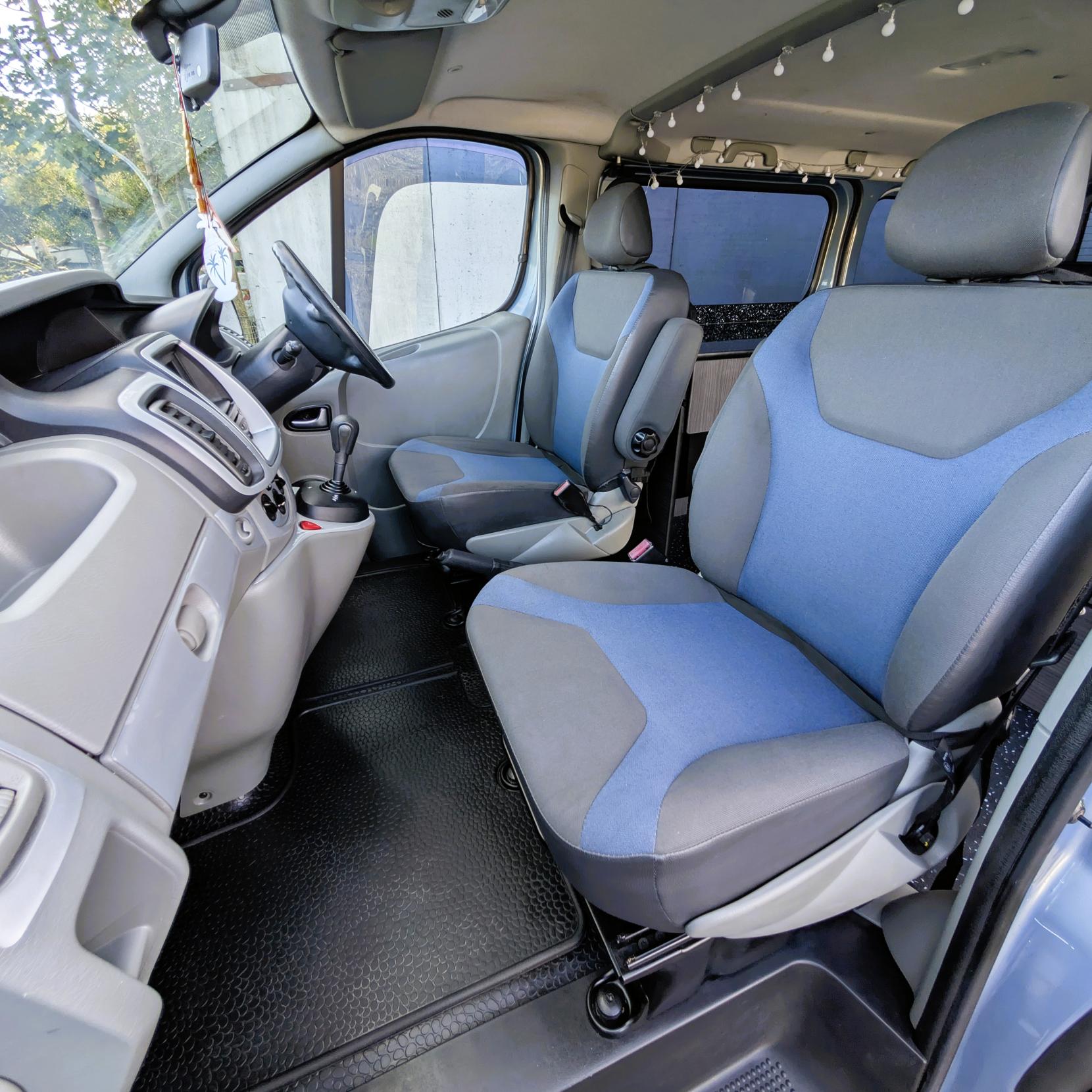 Renault Trafic RENAULT TRAFIC SPORT AUTOMATIC CAMPER VAN U SHAPE DAY VAN