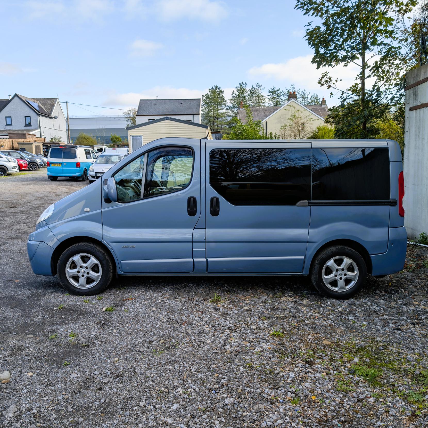 Renault Trafic RENAULT TRAFIC SPORT AUTOMATIC CAMPER VAN U SHAPE DAY VAN