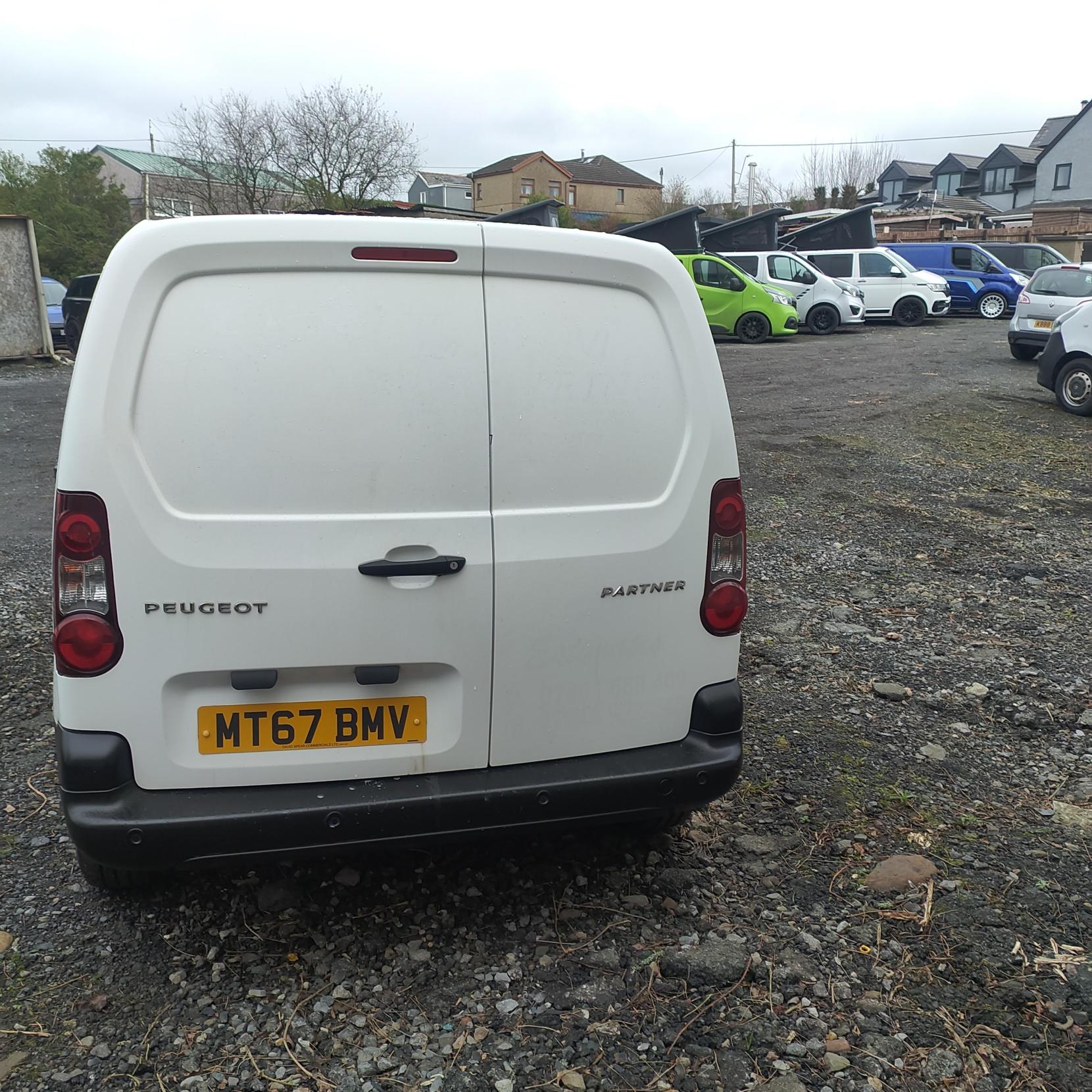 Peugeot Partner 1.6 BlueHDi 854 Professional Panel Van 5dr Diesel Manual L1 (112 g/km, 97.64 bhp)