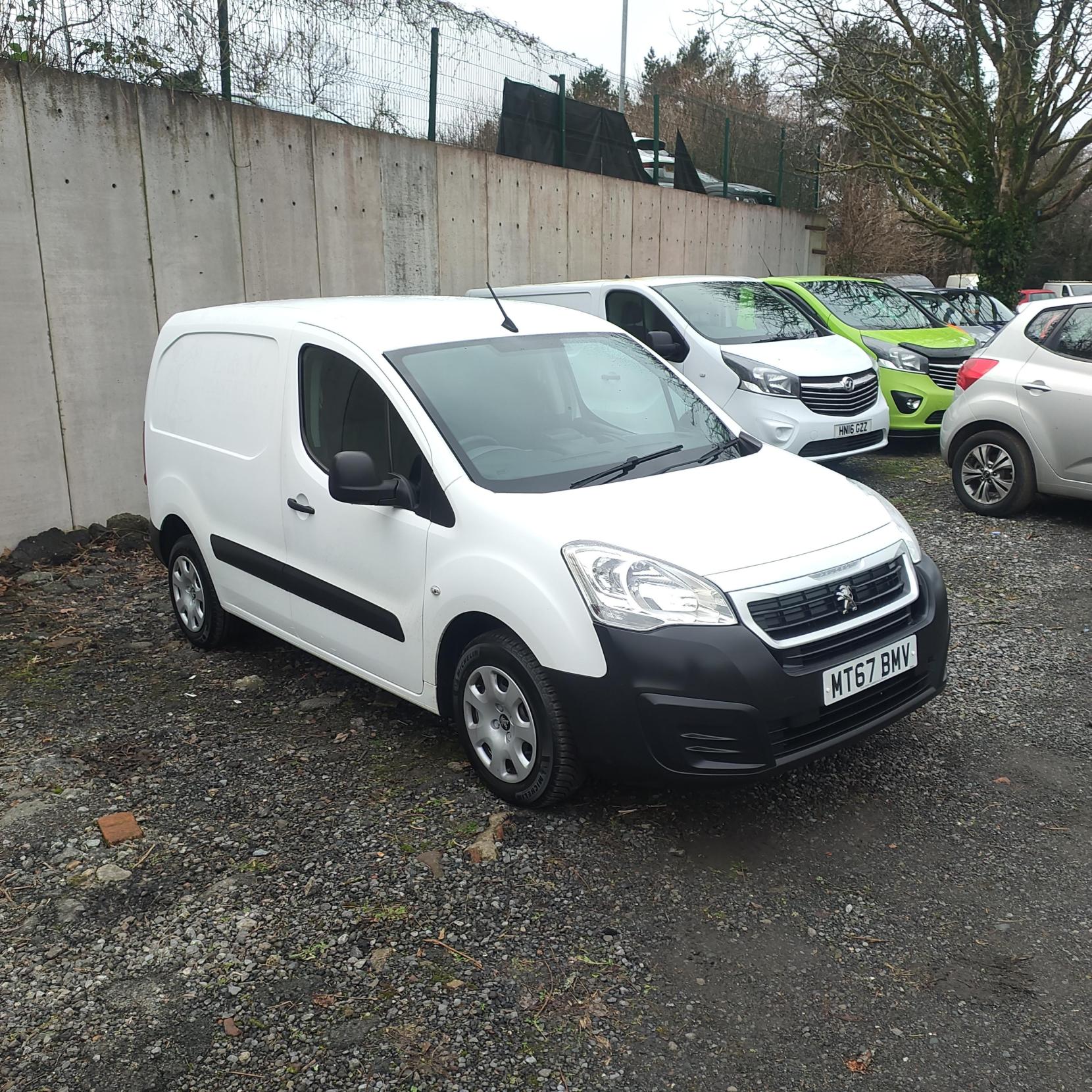 Peugeot Partner 1.6 BlueHDi 854 Professional Panel Van 5dr Diesel Manual L1 (112 g/km, 97.64 bhp)