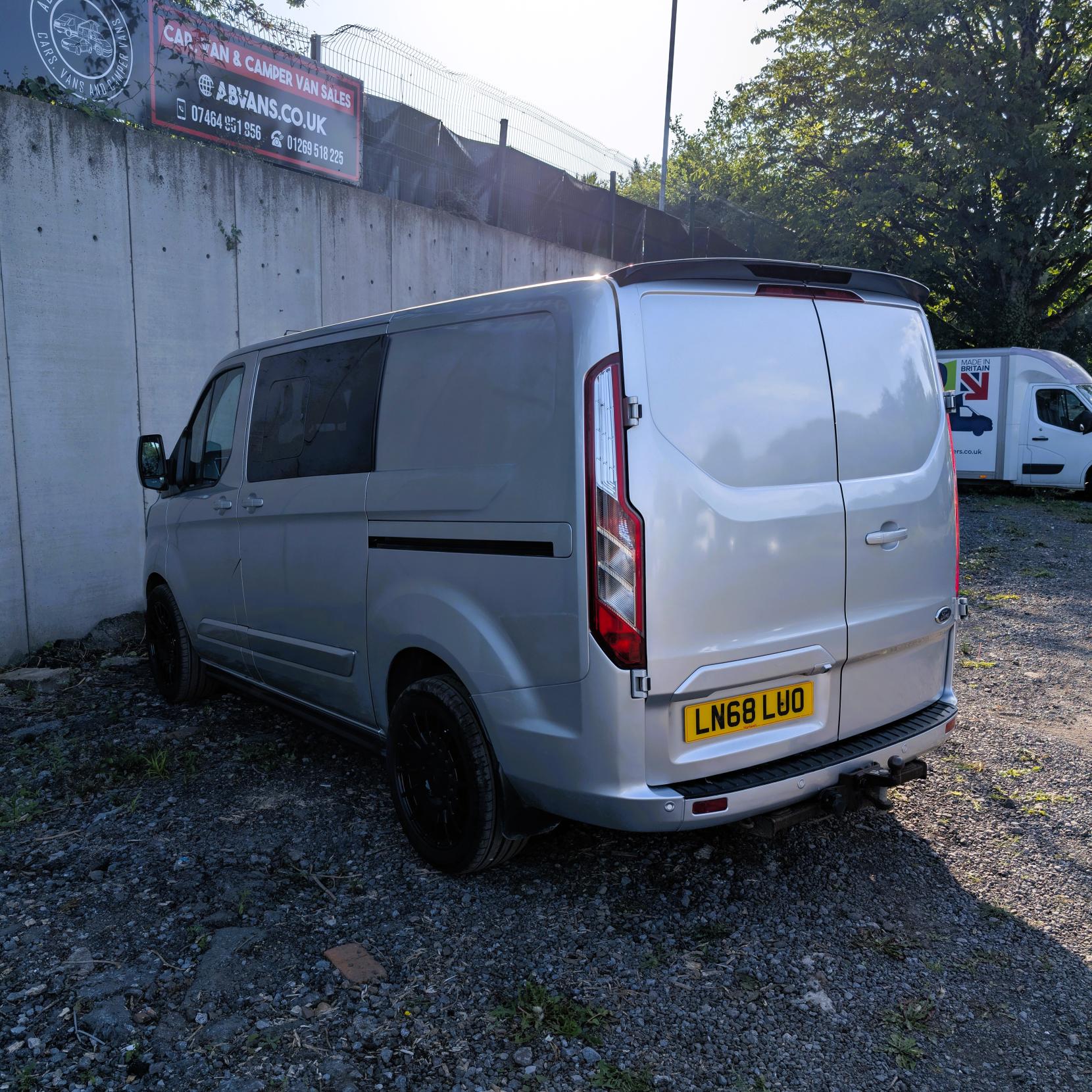 Ford Transit Custom 2.0 300 EcoBlue Limited Crew Van Double Cab 5dr Diesel Auto L1 H1 Euro 6 (s/s) (6 Seat) (130 ps)