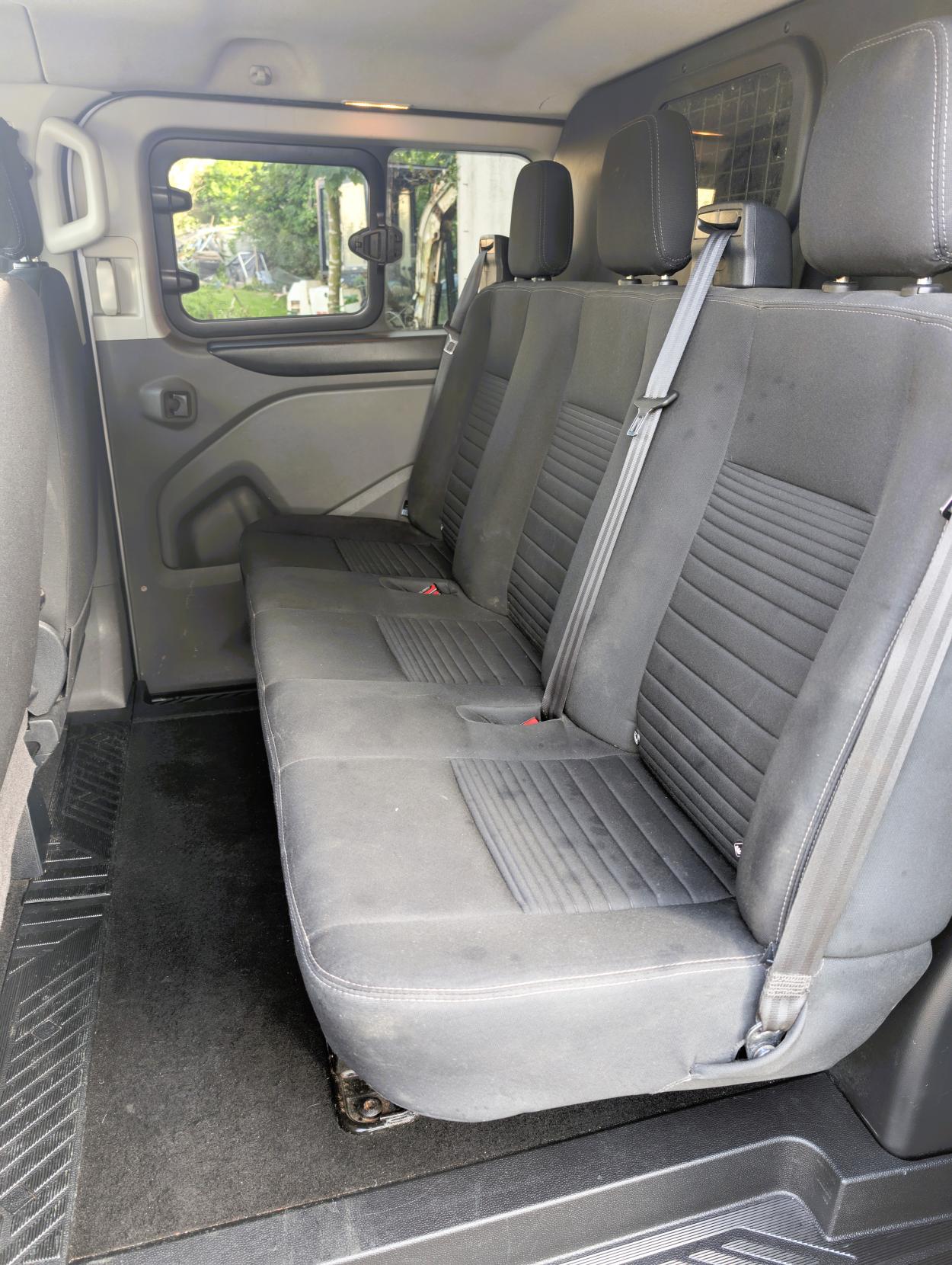 Ford Transit Custom 2.0 300 EcoBlue Limited Crew Van Double Cab 5dr Diesel Auto L1 H1 Euro 6 (s/s) (6 Seat) (130 ps)