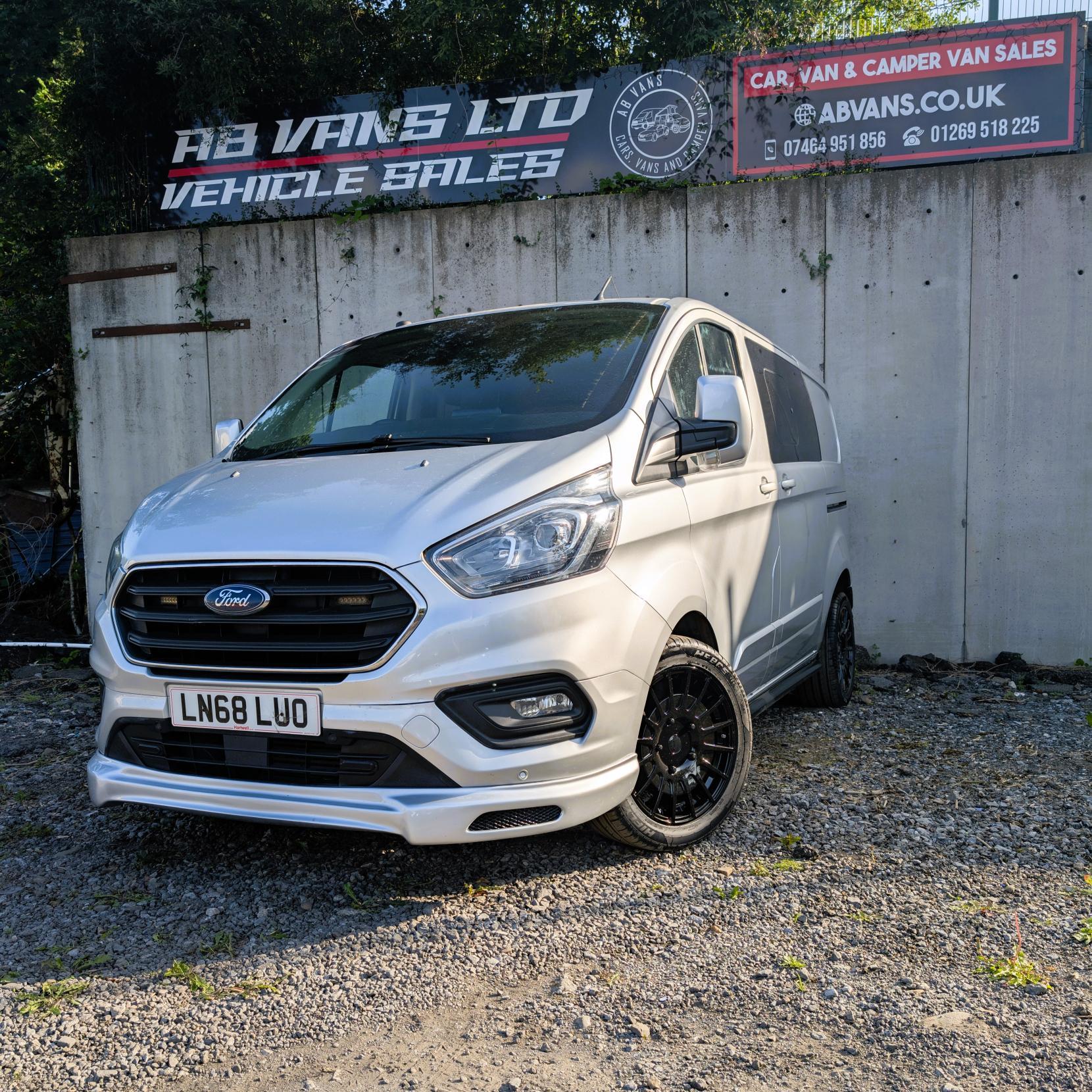 Ford Transit Custom 2.0 300 EcoBlue Limited Crew Van Double Cab 5dr Diesel Auto L1 H1 Euro 6 (s/s) (6 Seat) (130 ps)