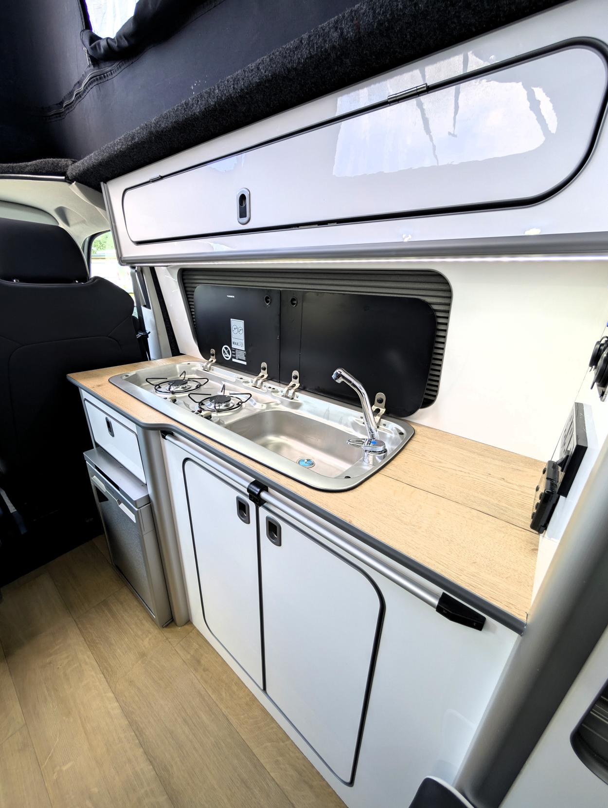 Volkswagen Transporter 4 BERTH CAMPER VAN