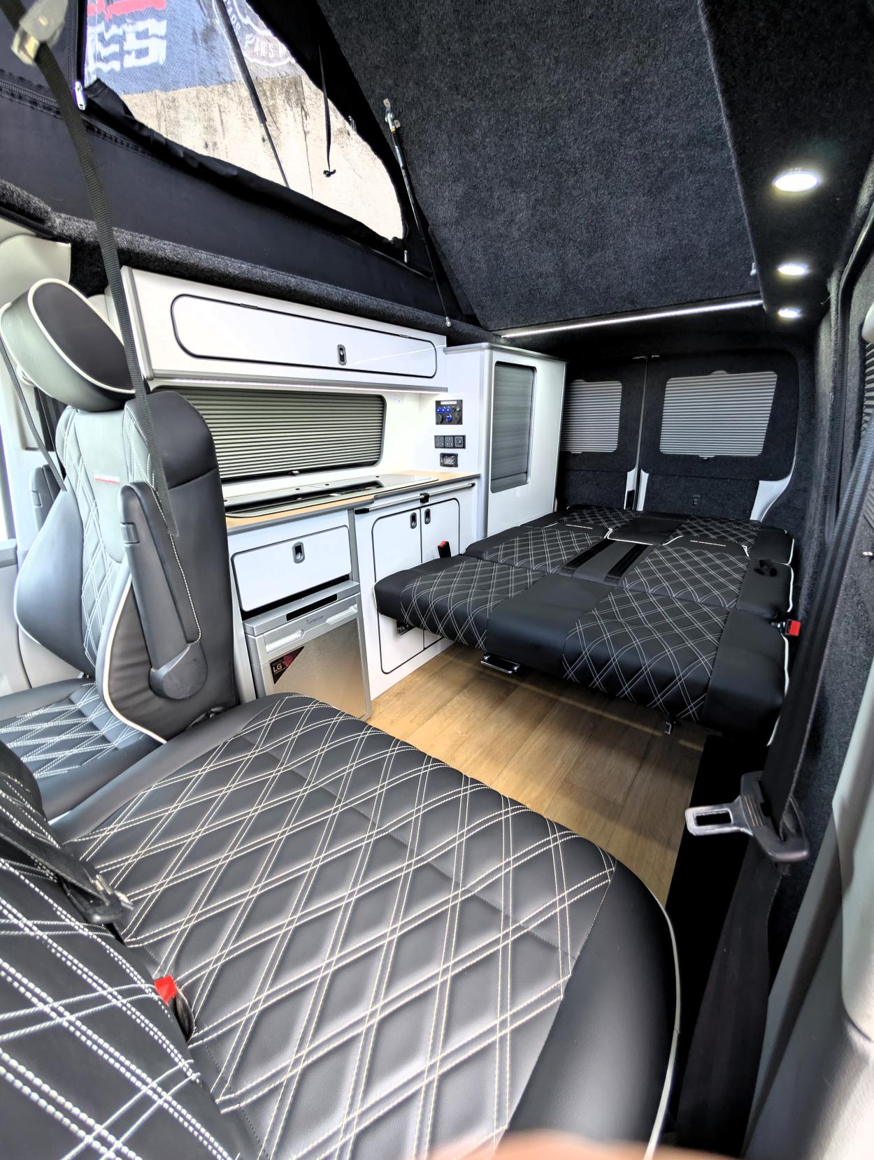 Volkswagen Transporter 4 BERTH CAMPER VAN