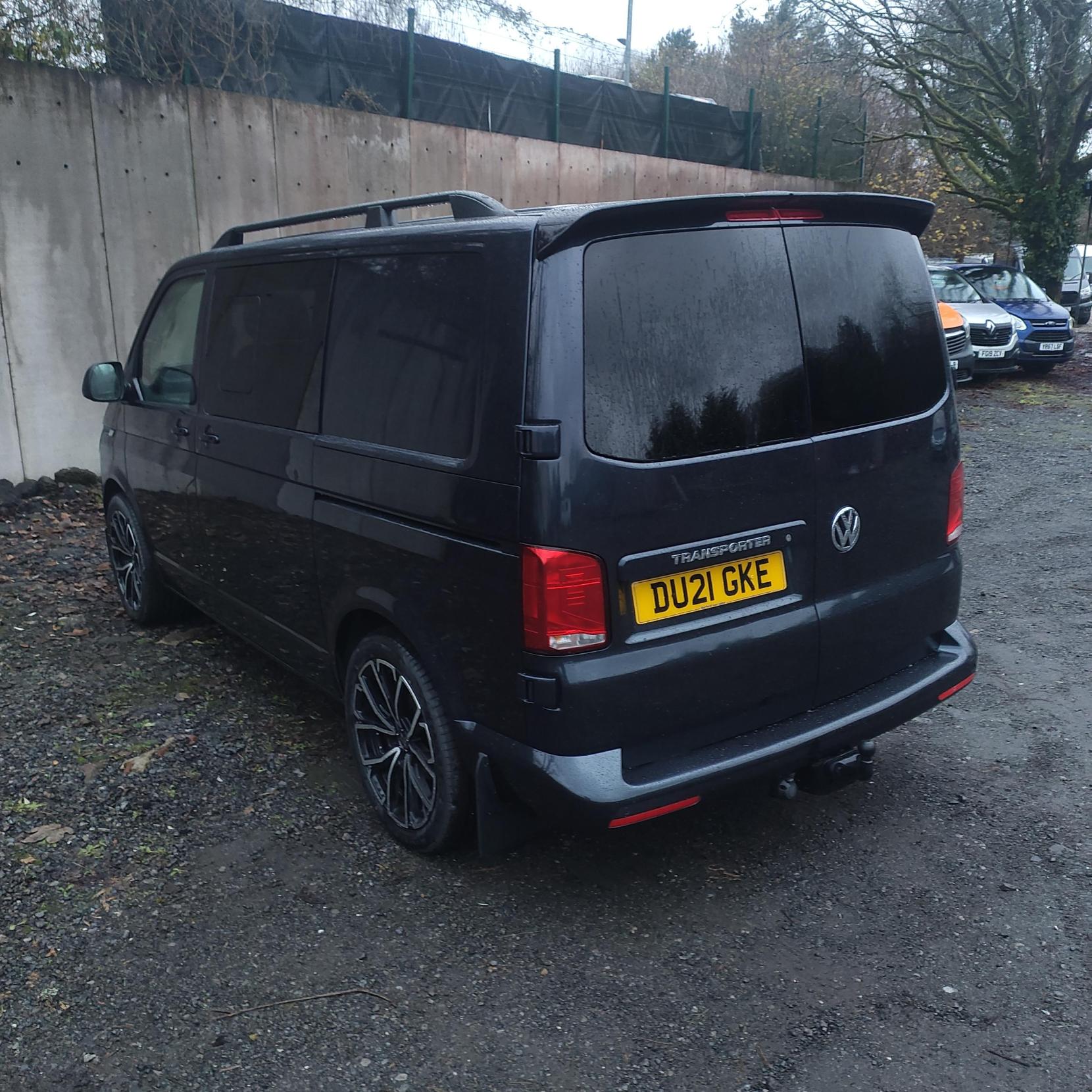 Volkswagen Transporter 2.0 TDI T30 Highline Crew Van Double Cab 5dr Diesel DSG FWD SWB Euro 6 (s/s) (150 ps)