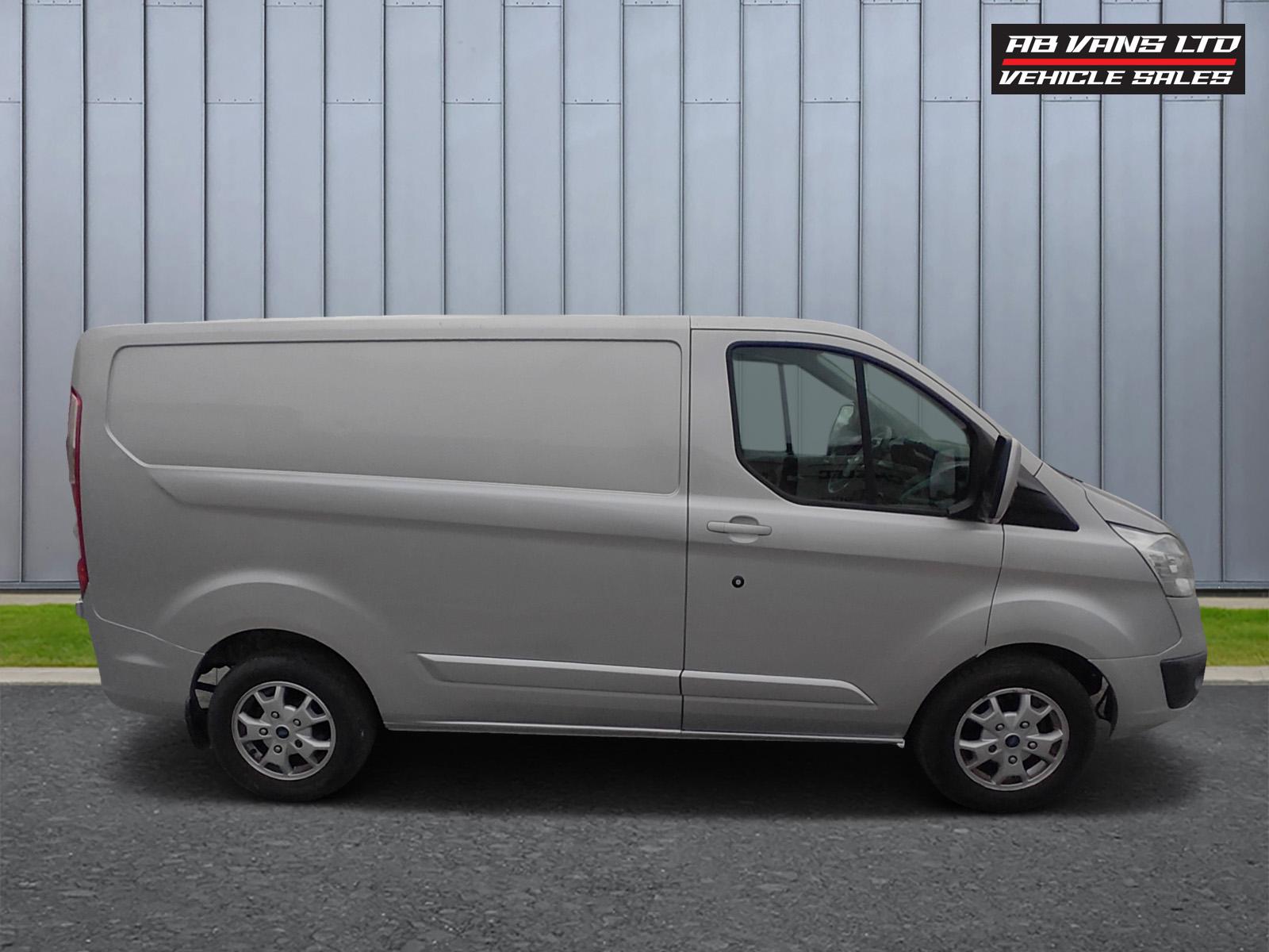 Ford Transit Custom 2.2 TDCi 270 Limited Panel Van 5dr Diesel Manual L1 H1 (186 g/km, 123 bhp)