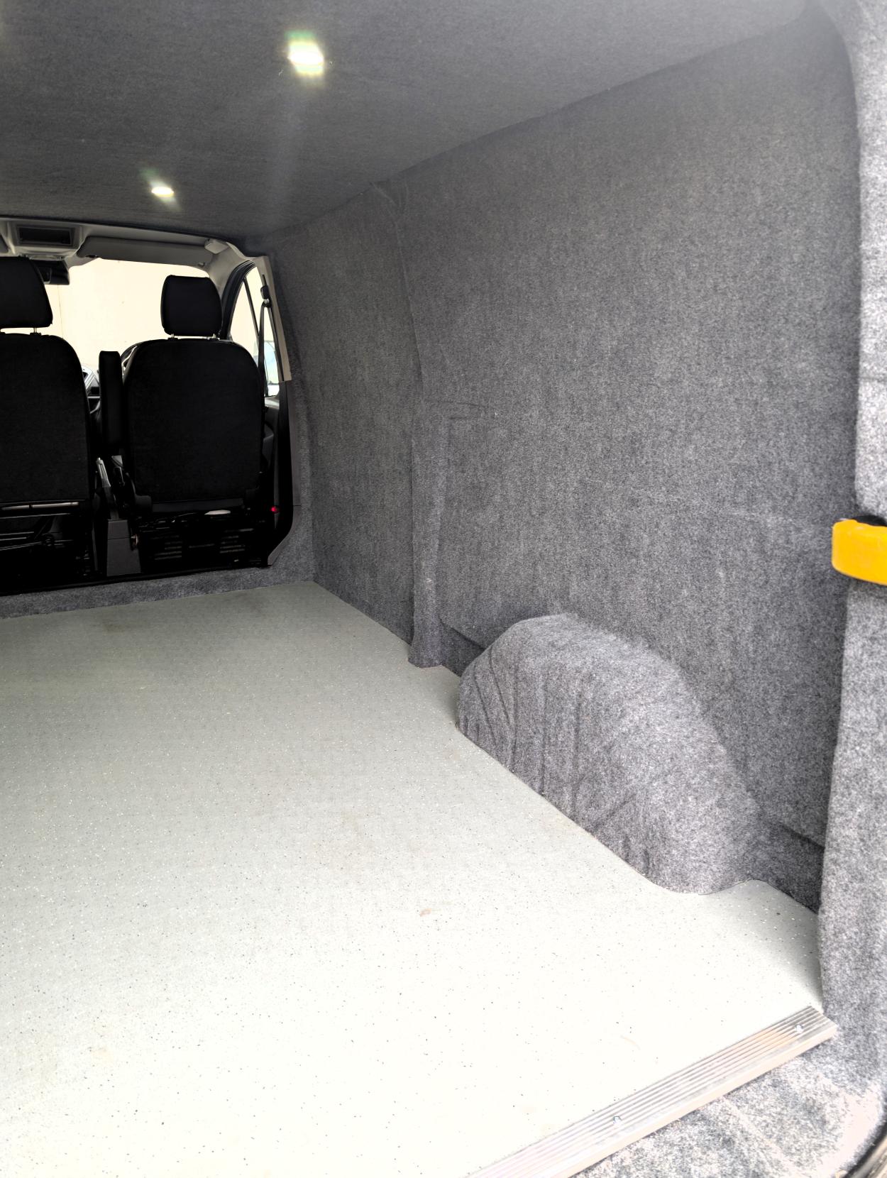 Ford Transit Custom 2.0 TDCi 290 Limited Panel Van 5dr Diesel Manual L2 H2 (157 g/km, 128 bhp)