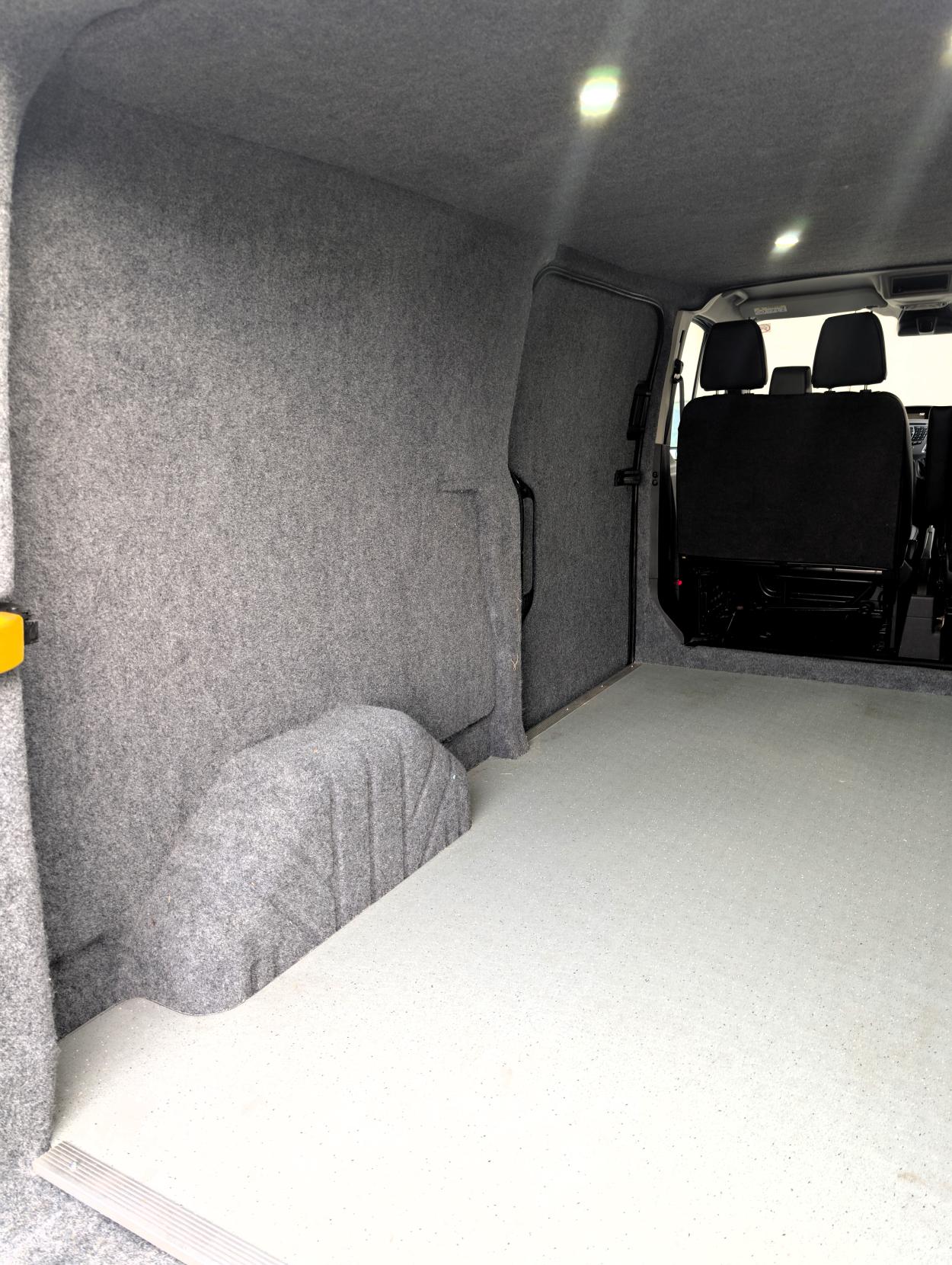 Ford Transit Custom 2.0 TDCi 290 Limited Panel Van 5dr Diesel Manual L2 H2 (157 g/km, 128 bhp)
