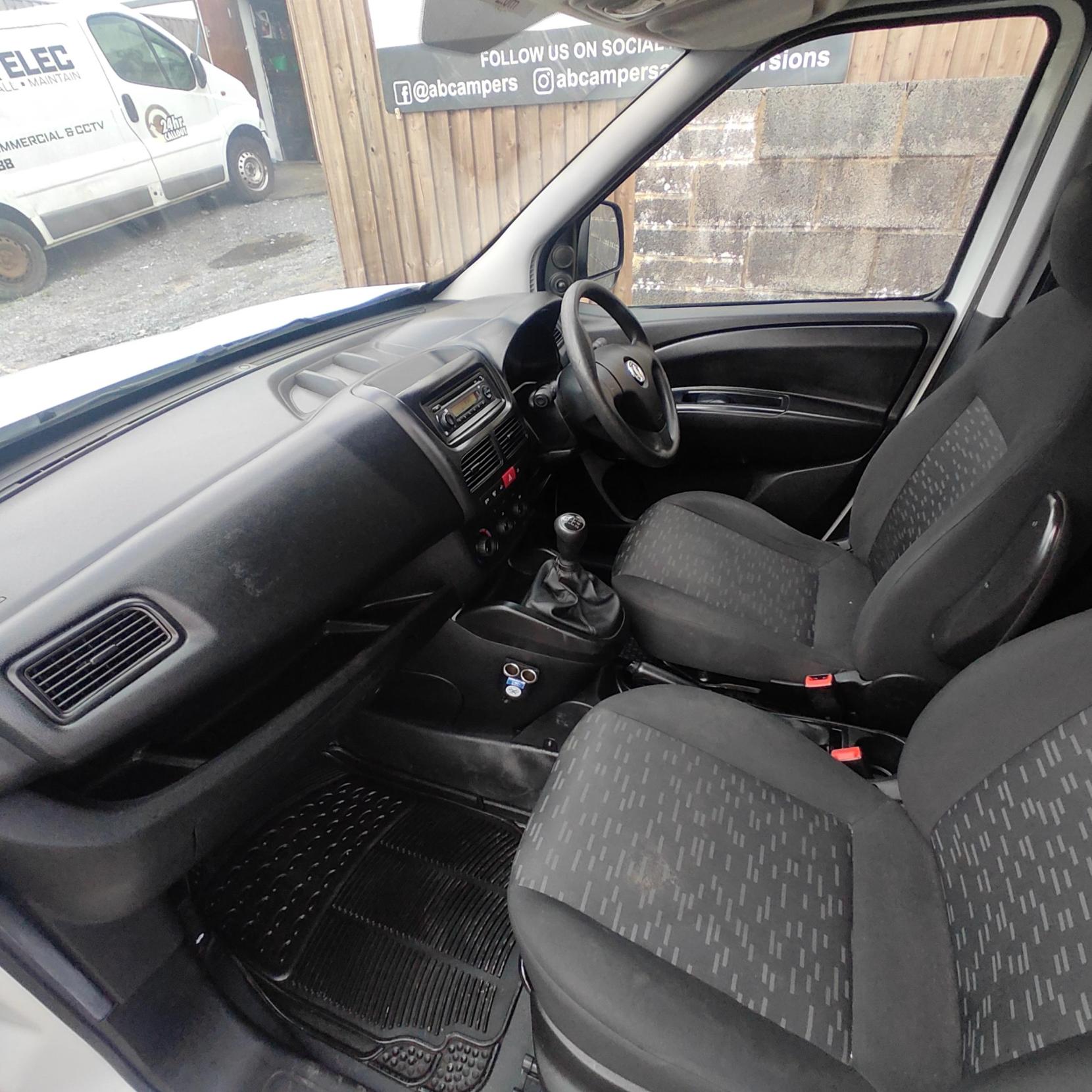 Vauxhall Combo 1.3 CDTi 2300 ecoFLEX 16v Panel Van 3dr Diesel Manual FWD L1 H1 (s/s) (120 g/km, 94 bhp)