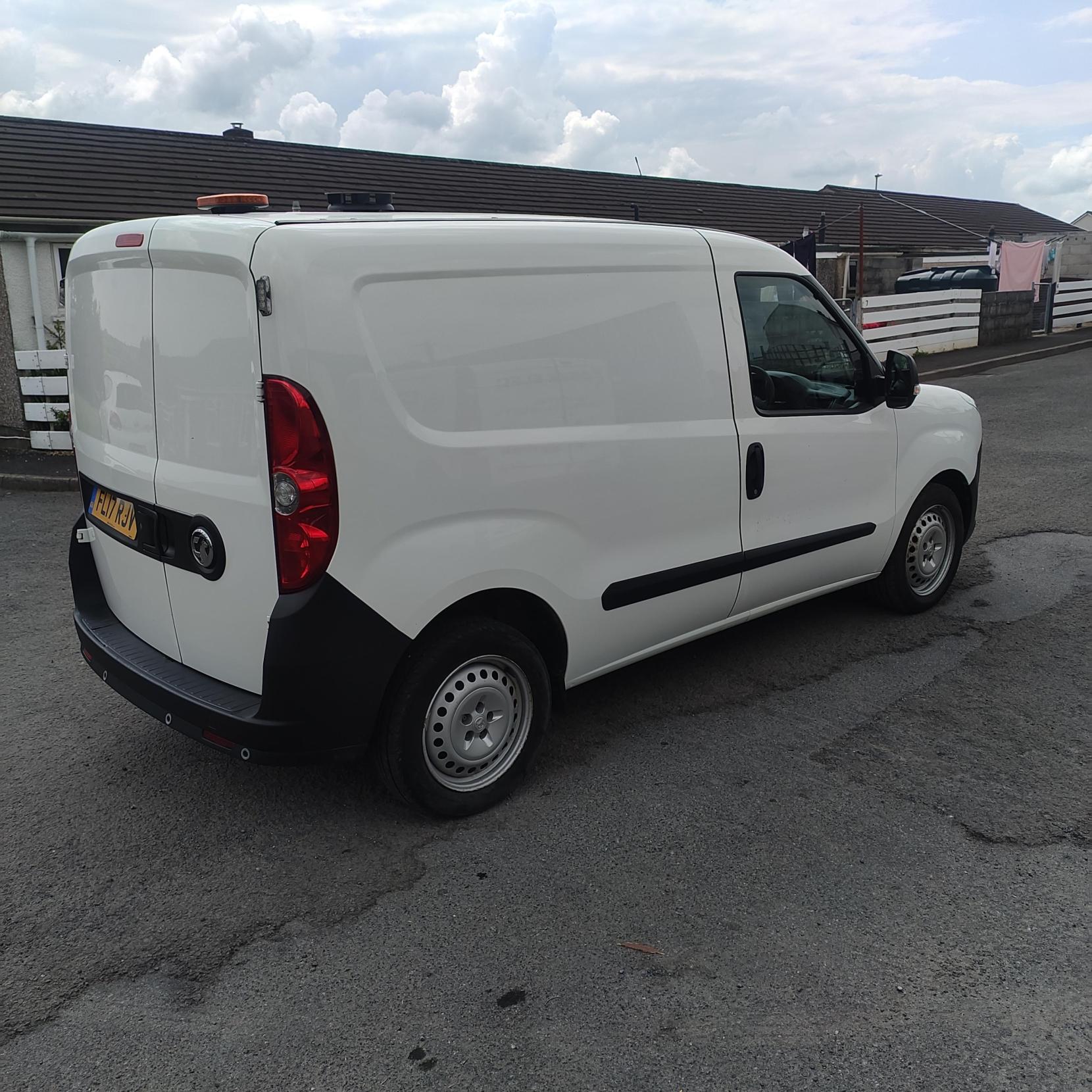 Vauxhall Combo 1.3 CDTi 2300 ecoFLEX 16v Panel Van 3dr Diesel Manual FWD L1 H1 (s/s) (120 g/km, 94 bhp)