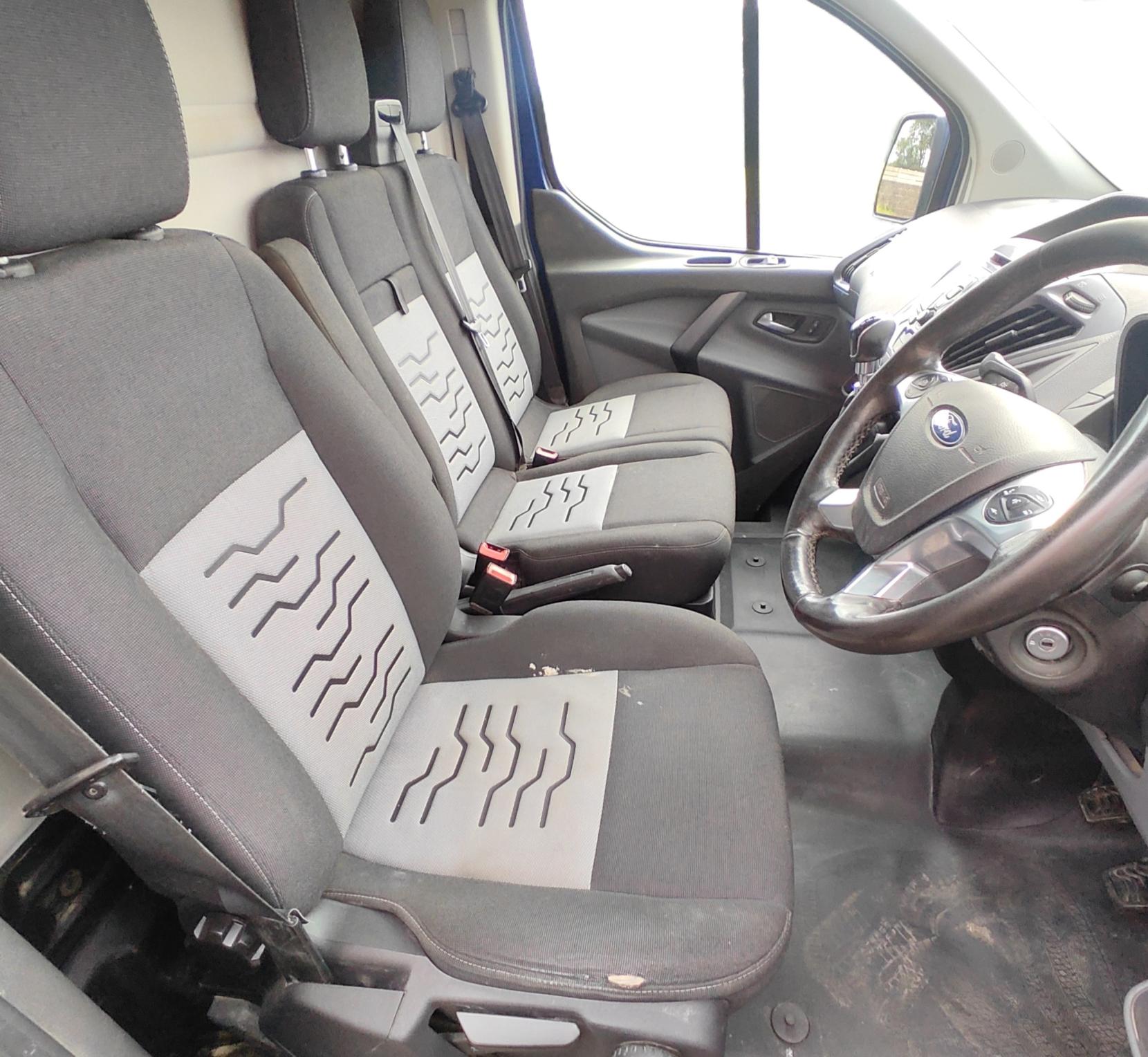 Ford Transit Custom 2.0 TDCi 290 Limited Panel Van 5dr Diesel Manual L2 H2 (157 g/km, 128 bhp)