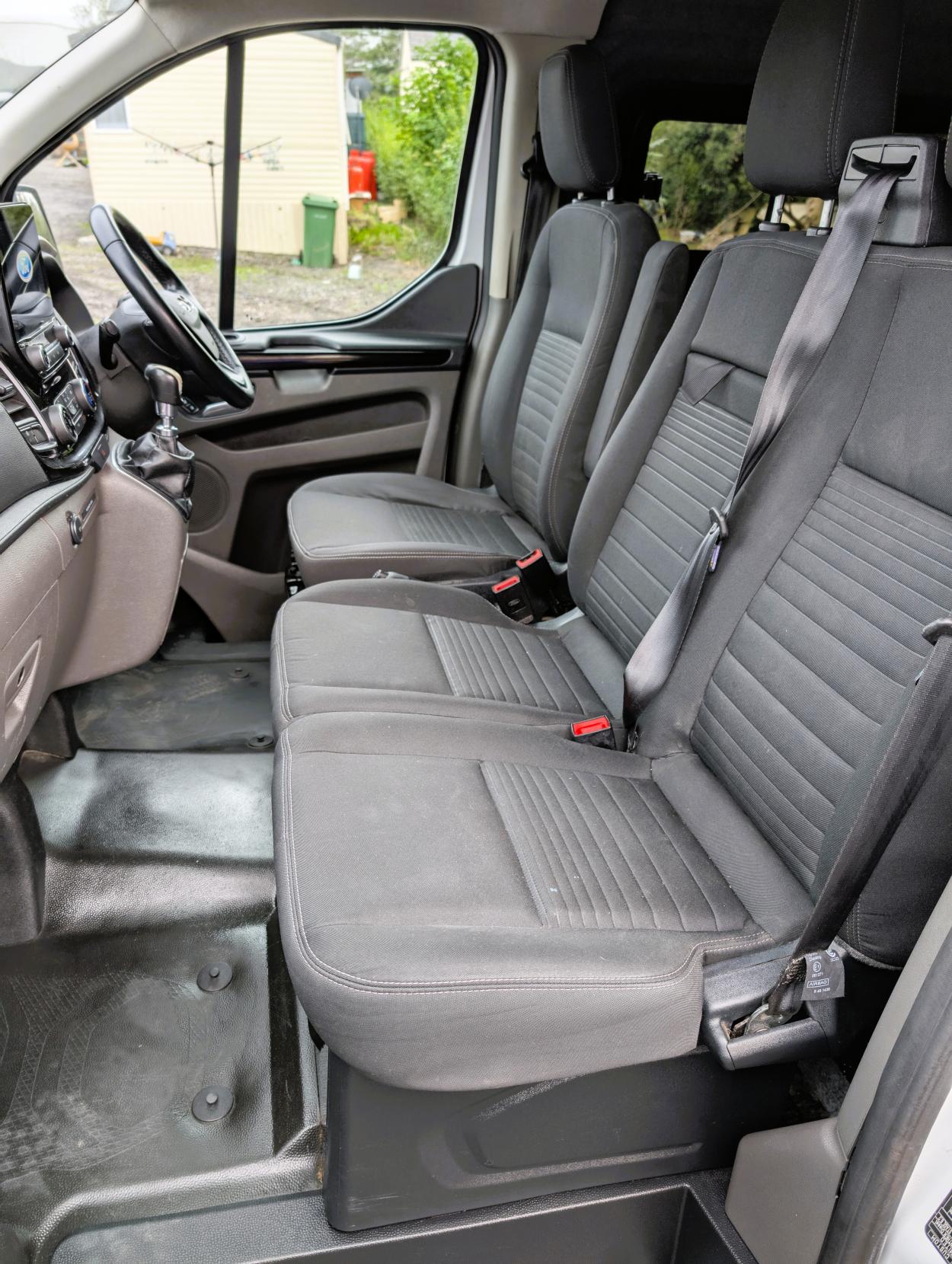 Ford Transit Custom 2.0 Limited Crew Van Double Cab 5dr Diesel L2 H1 Euro 6 (s/s) (6 Seat) (130 ps)