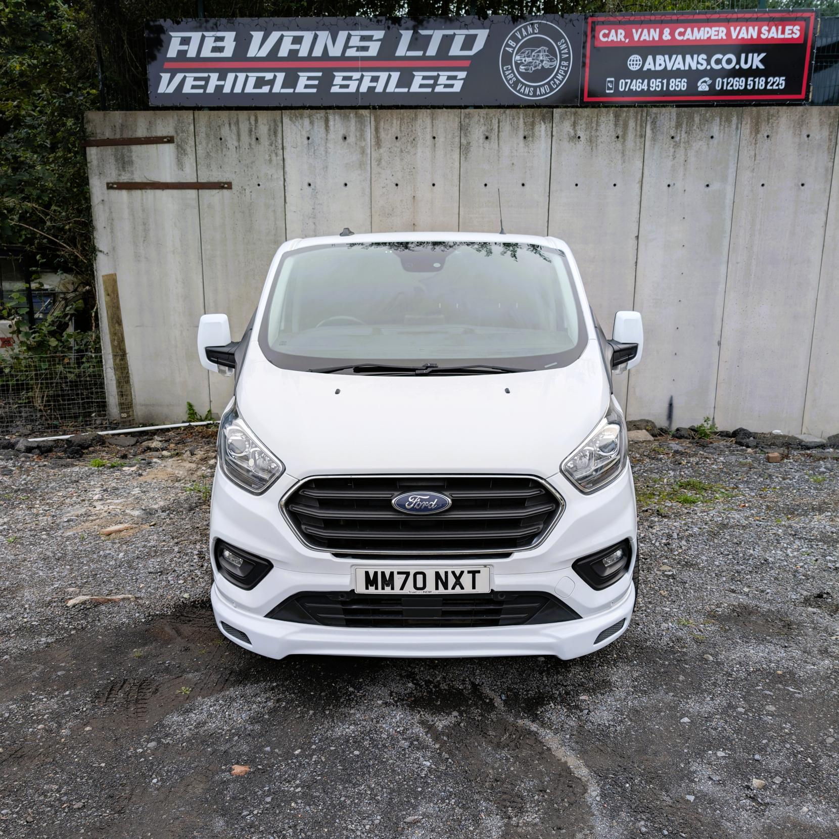 Ford Transit Custom 2.0 Limited Crew Van Double Cab 5dr Diesel L2 H1 Euro 6 (s/s) (6 Seat) (130 ps)