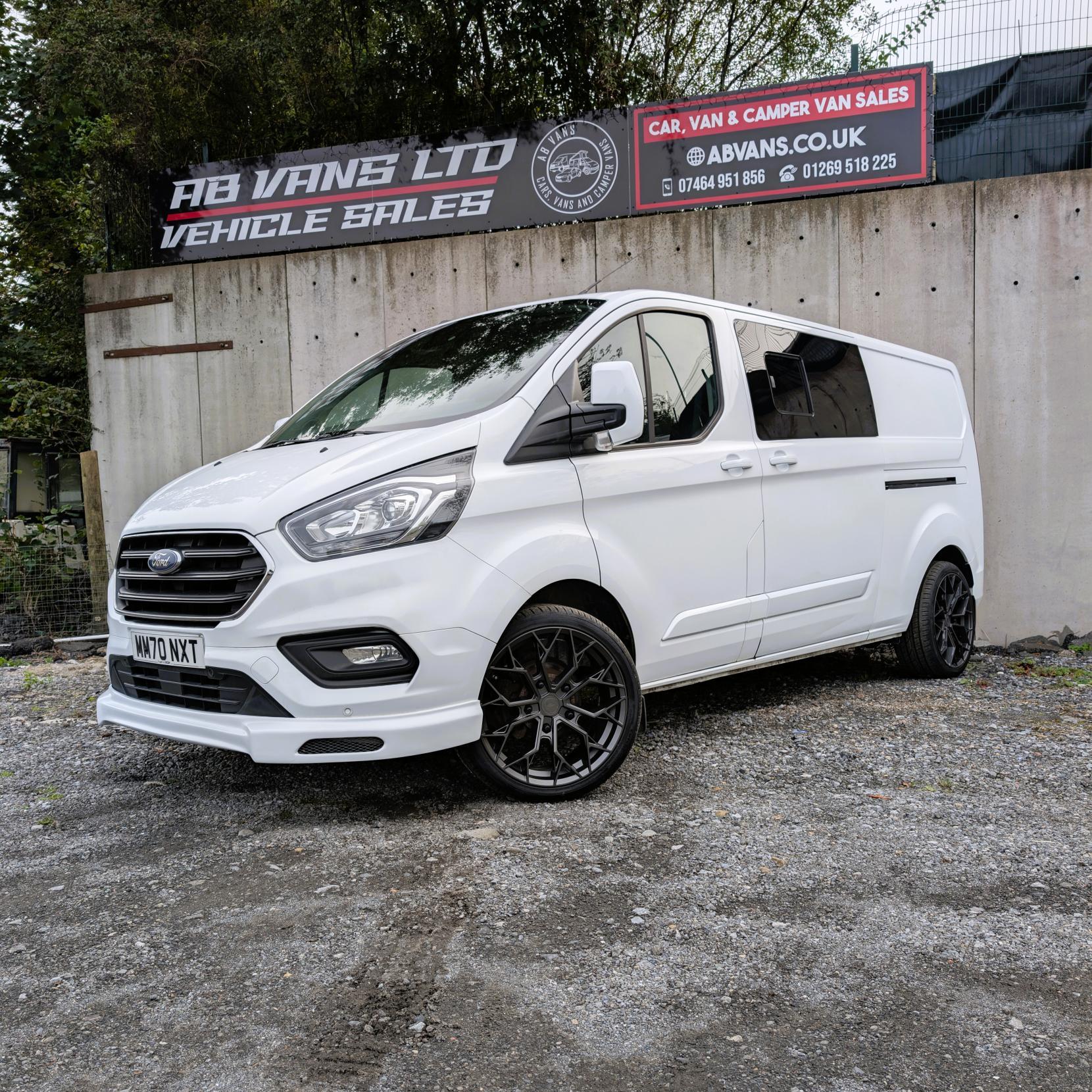 Ford Transit Custom 2.0 Limited Crew Van Double Cab 5dr Diesel L2 H1 Euro 6 (s/s) (6 Seat) (130 ps)