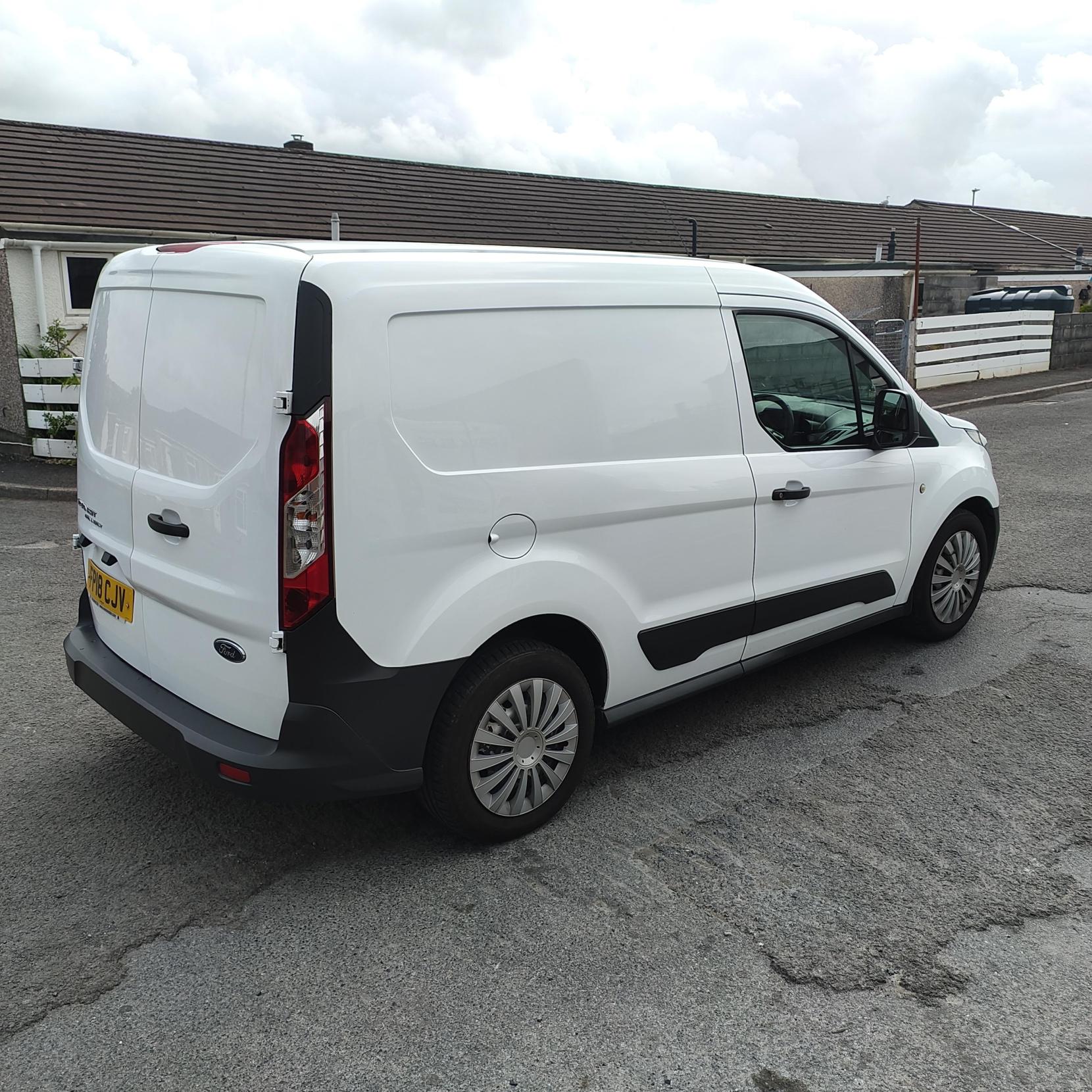 Ford Transit Connect 1.5 TDCi 200 Panel Van 5dr Diesel Manual L1 H1 (120 g/km, 74 bhp)