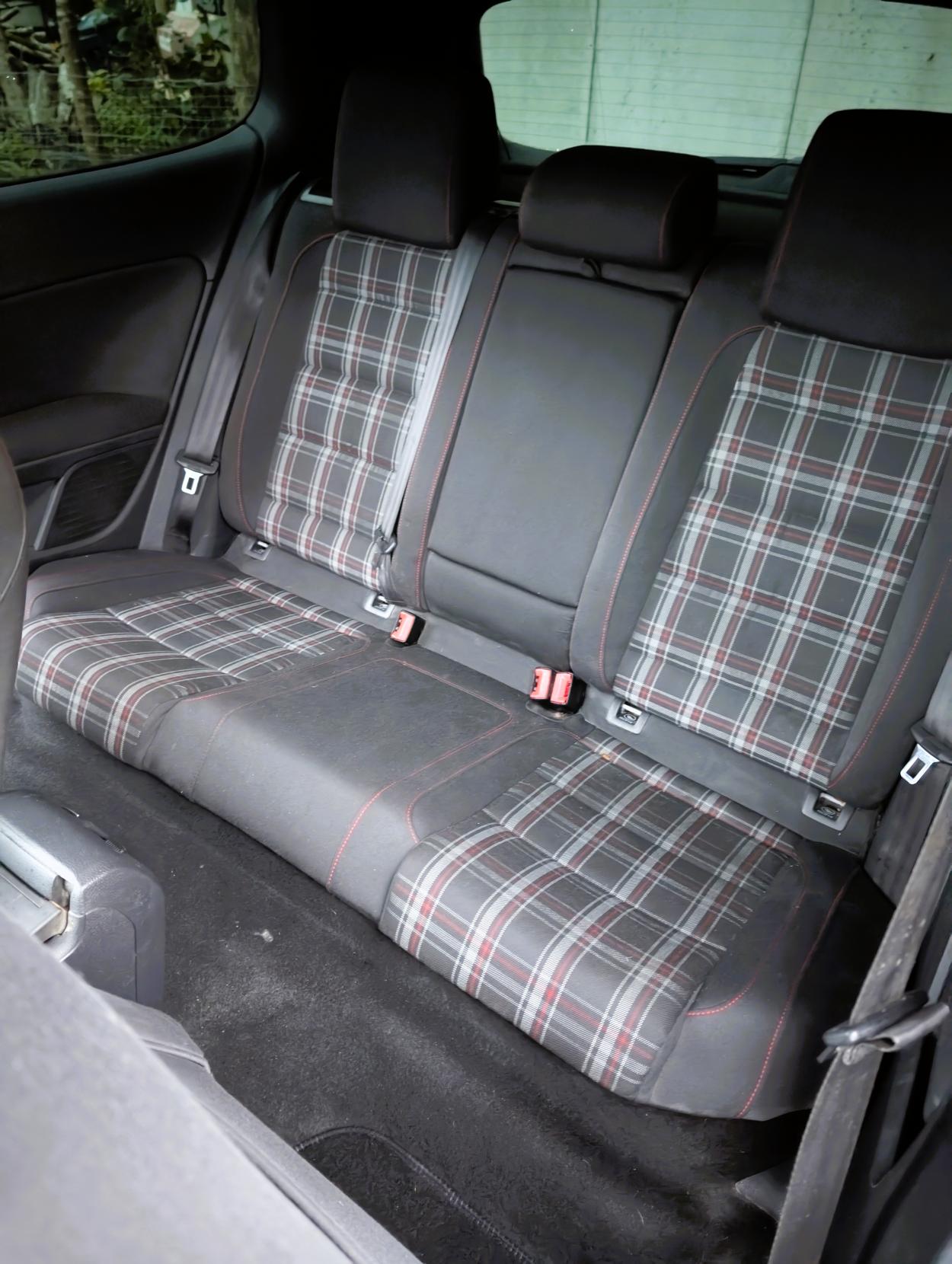 Volkswagen Golf 2.0 TSI GTI (Leather) Hatchback 3dr Petrol Manual Euro 5 (210 ps)