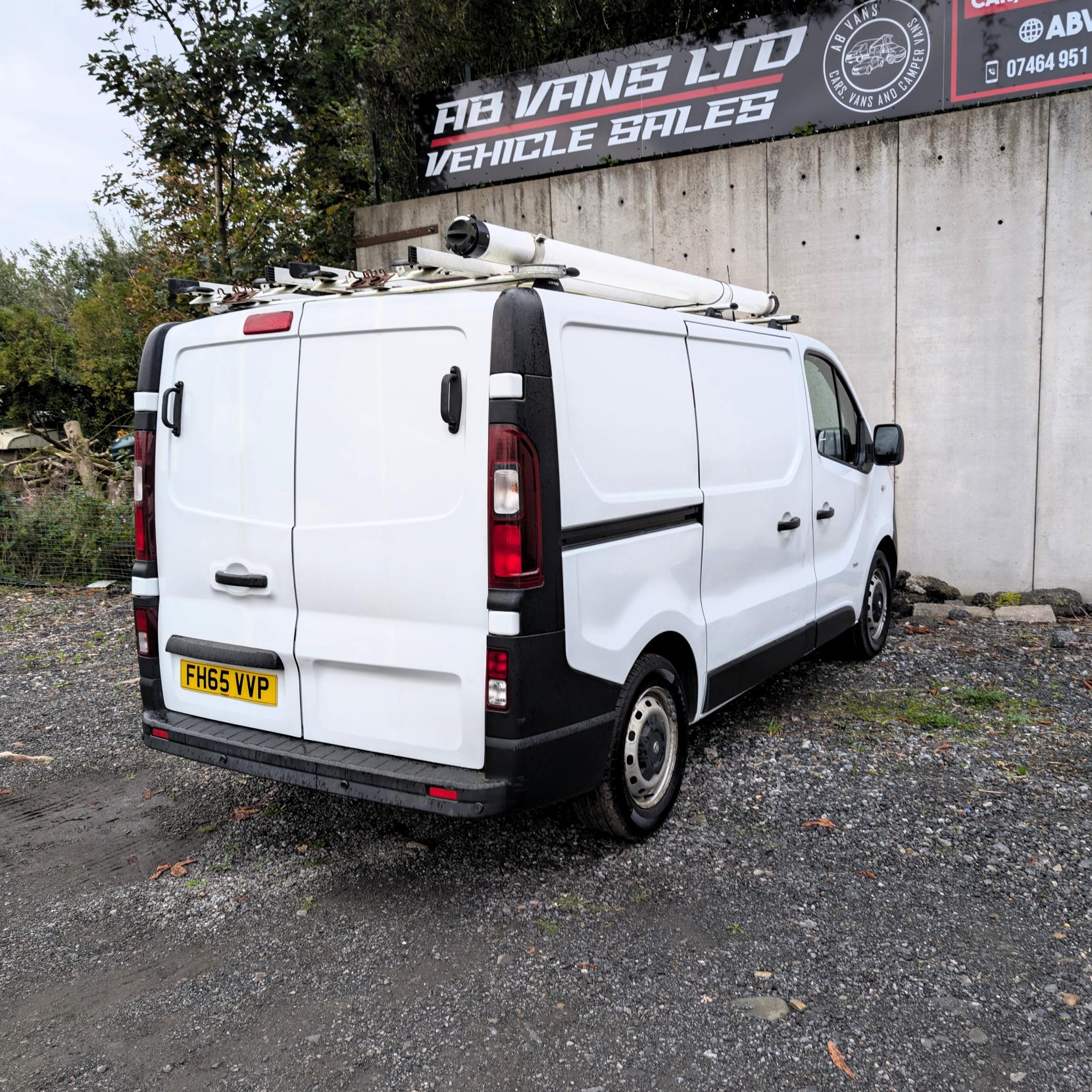 Vauxhall Vivaro 1.6 CDTi 2900 ecoFLEX Panel Van 5dr Diesel Manual L1 H1 Euro 5 (s/s) (90 ps)
