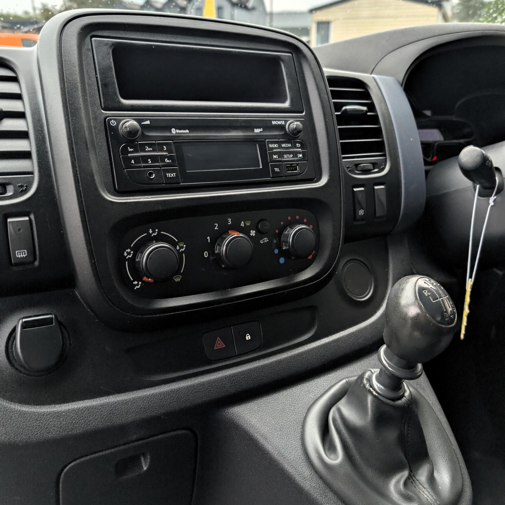 Vauxhall Vivaro 1.6 CDTi 2900 ecoFLEX Panel Van 5dr Diesel Manual L1 H1 Euro 5 (s/s) (90 ps)