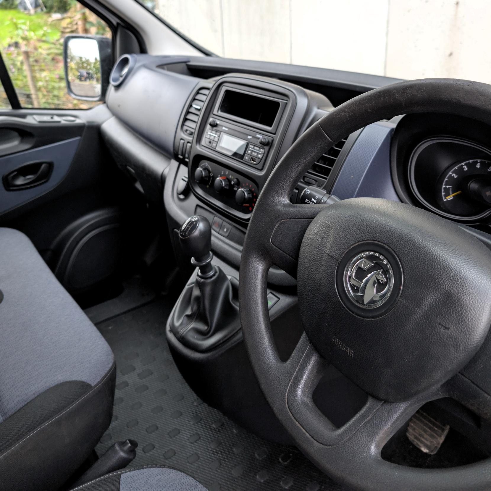 Vauxhall Vivaro 1.6 CDTi 2900 ecoFLEX Panel Van 5dr Diesel Manual L1 H1 Euro 5 (s/s) (90 ps)