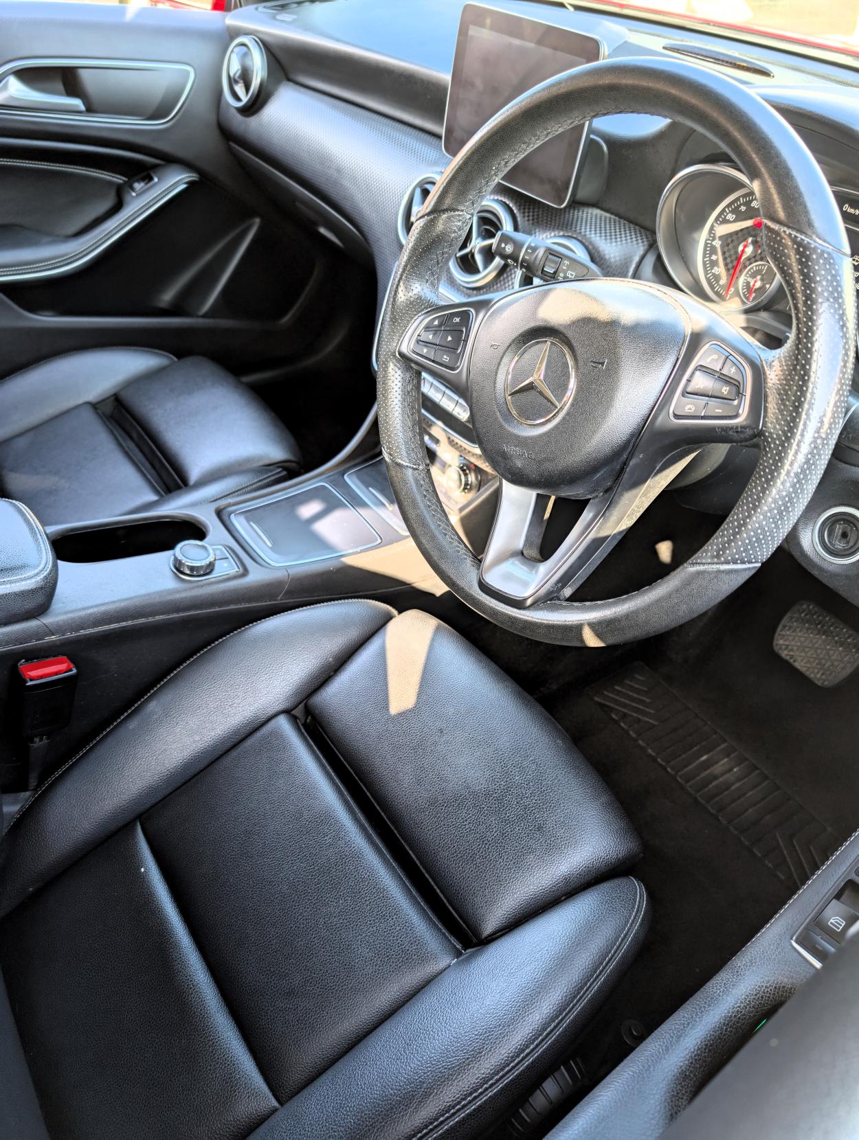 Mercedes-Benz A Class 1.5 A180d Sport (Premium) Hatchback 5dr Diesel 7G-DCT Euro 6 (s/s) (109 ps)