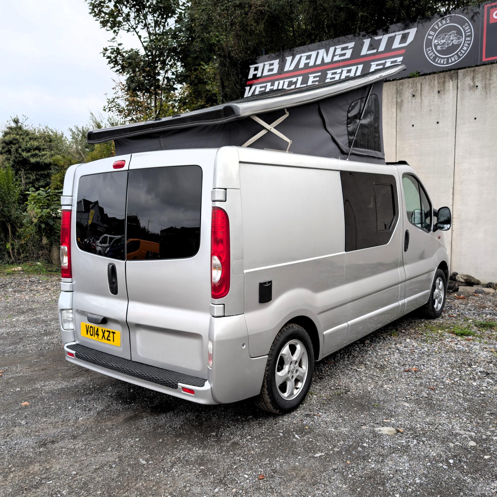 Vauxhall Vivaro 2014 VAUXHALL VIVARO CAMPER VAN POP TOP 4 BERTH DAY VAN 