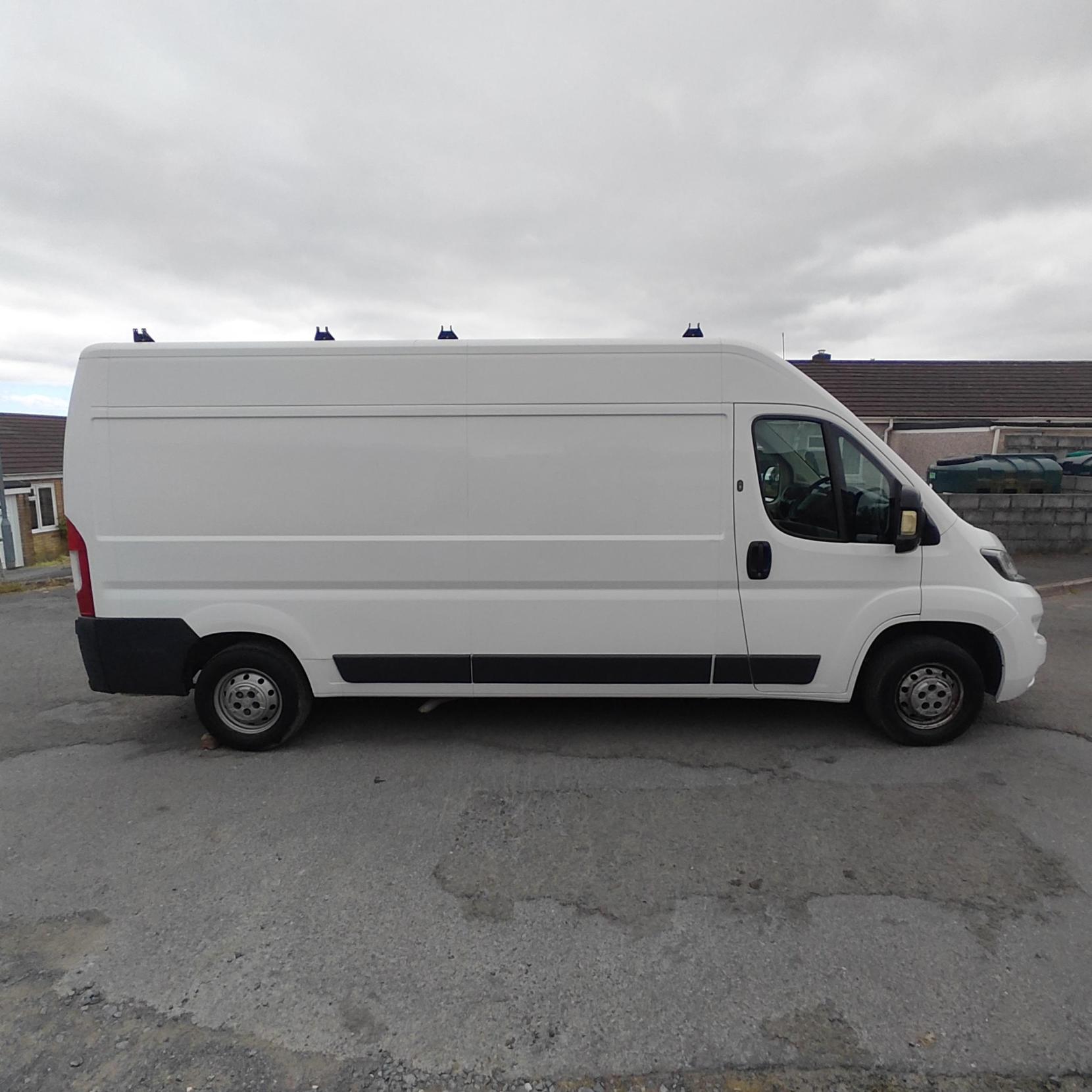 Peugeot Boxer 2.0 BlueHDi 335 Professional Panel Van 5dr Diesel Manual L3 H2 Euro 6 (130 ps)