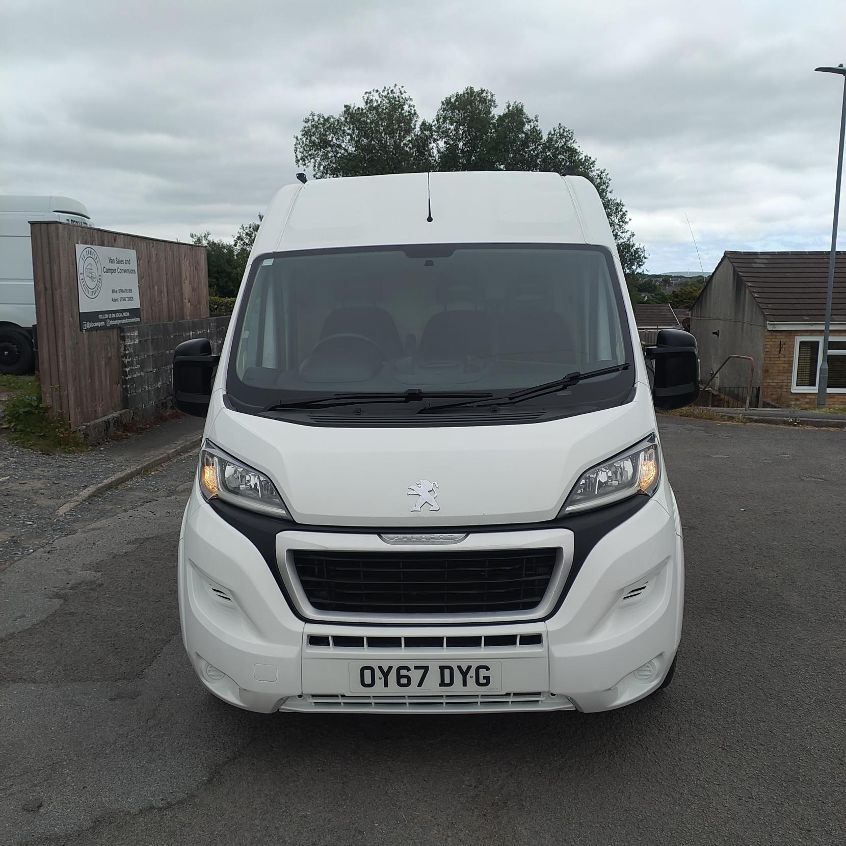 Peugeot Boxer 2.0 BlueHDi 335 Professional Panel Van 5dr Diesel Manual L3 H2 Euro 6 (130 ps)