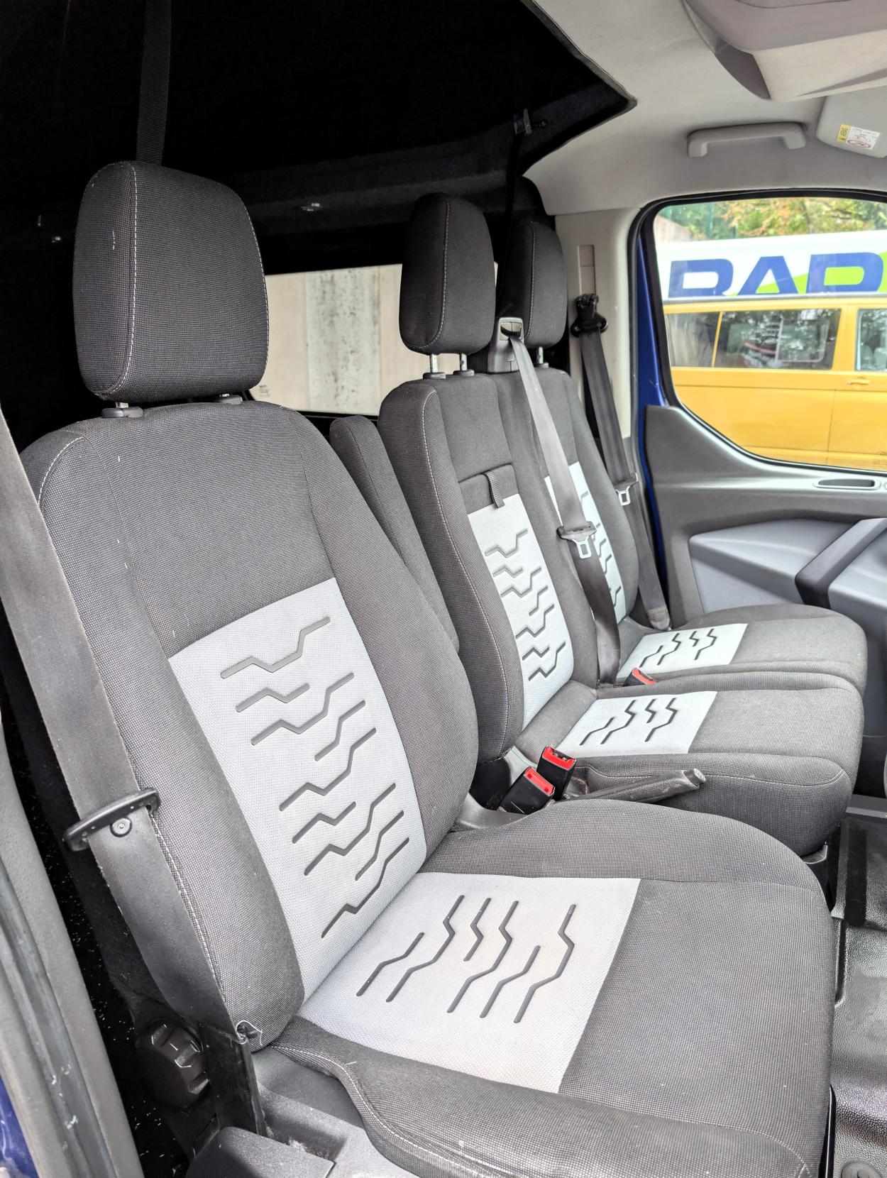 Ford Transit Custom 2.0 TDCi 290 Limited Panel Van 5dr Diesel Manual L2 H2 (157 g/km, 128 bhp)