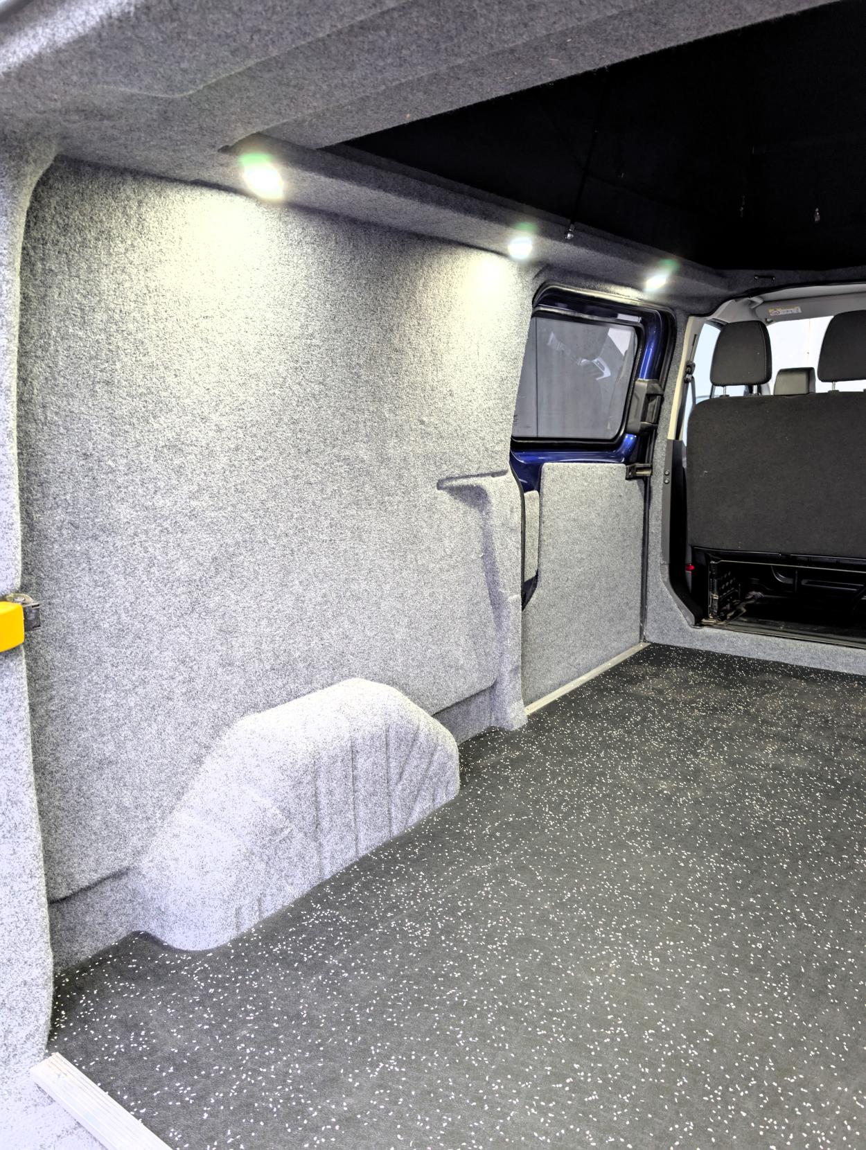 Ford Transit Custom 2.0 TDCi 290 Limited Panel Van 5dr Diesel Manual L2 H2 (157 g/km, 128 bhp)