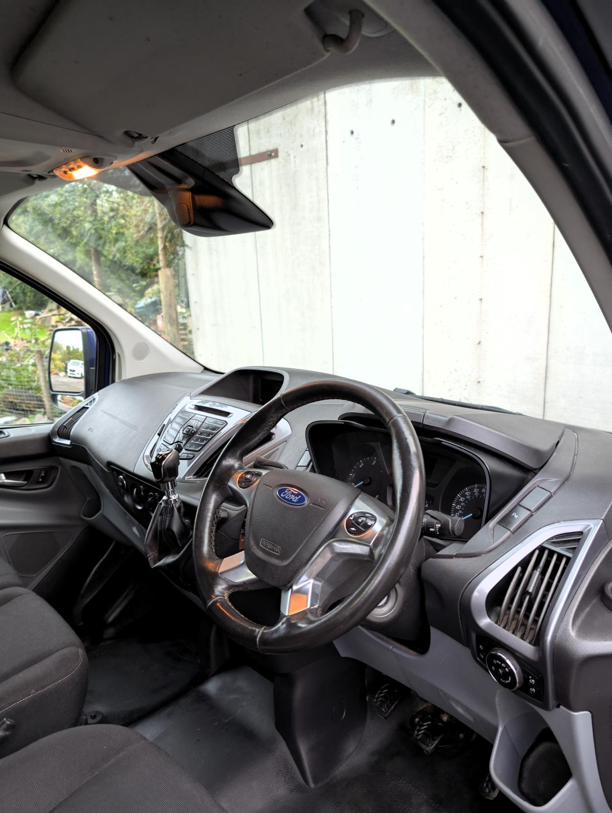 Ford Transit Custom 2.0 TDCi 290 Limited Panel Van 5dr Diesel Manual L2 H2 (157 g/km, 128 bhp)