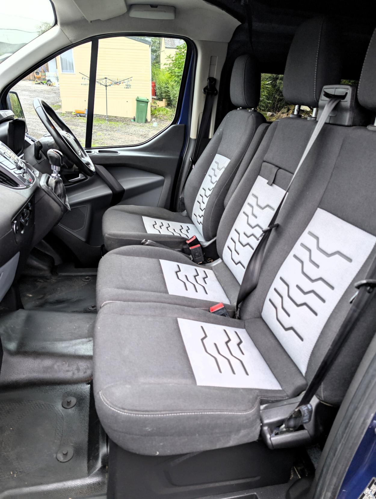 Ford Transit Custom 2.0 TDCi 290 Limited Panel Van 5dr Diesel Manual L2 H2 (157 g/km, 128 bhp)