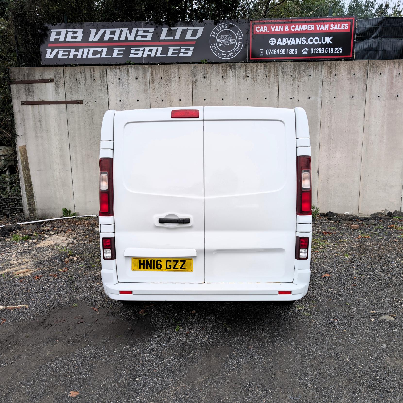 Vauxhall Vivaro 1.6 CDTi 2700 Panel Van 5dr Diesel Manual L1 H1 Euro 5 (115 ps)