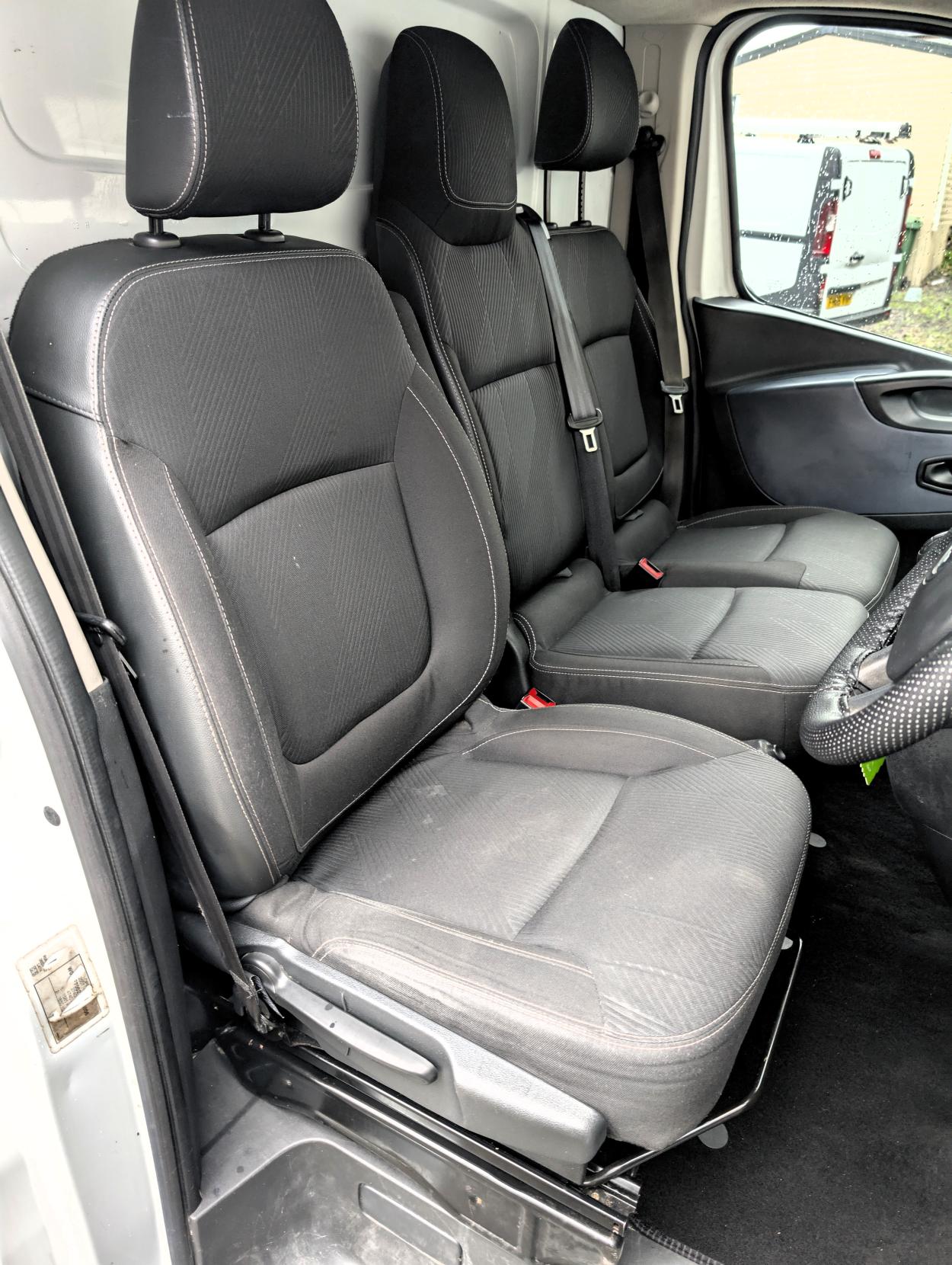 Vauxhall Vivaro 1.6 CDTi 2700 Panel Van 5dr Diesel Manual L1 H1 Euro 5 (115 ps)