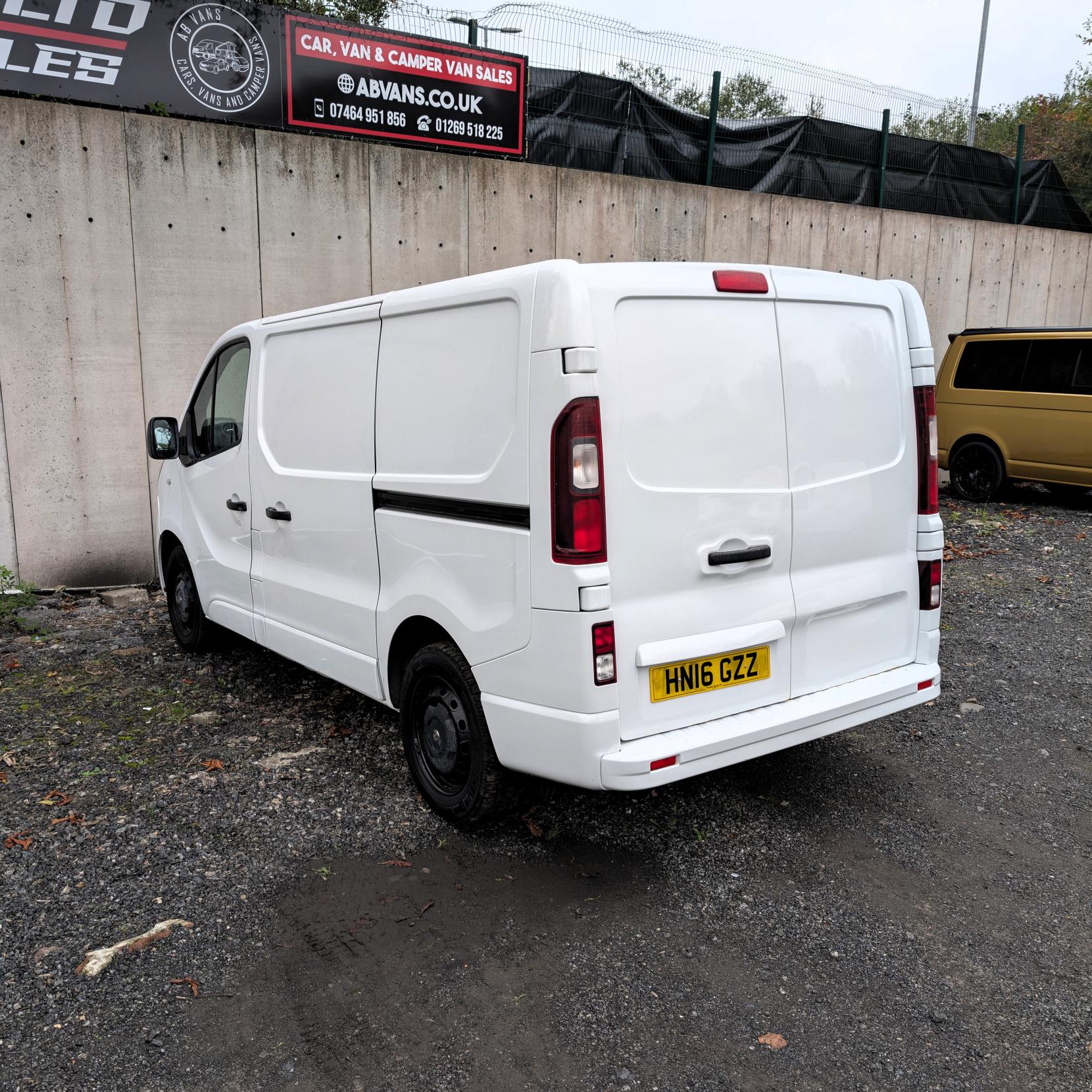 Vauxhall Vivaro 1.6 CDTi 2700 Panel Van 5dr Diesel Manual L1 H1 Euro 5 (115 ps)