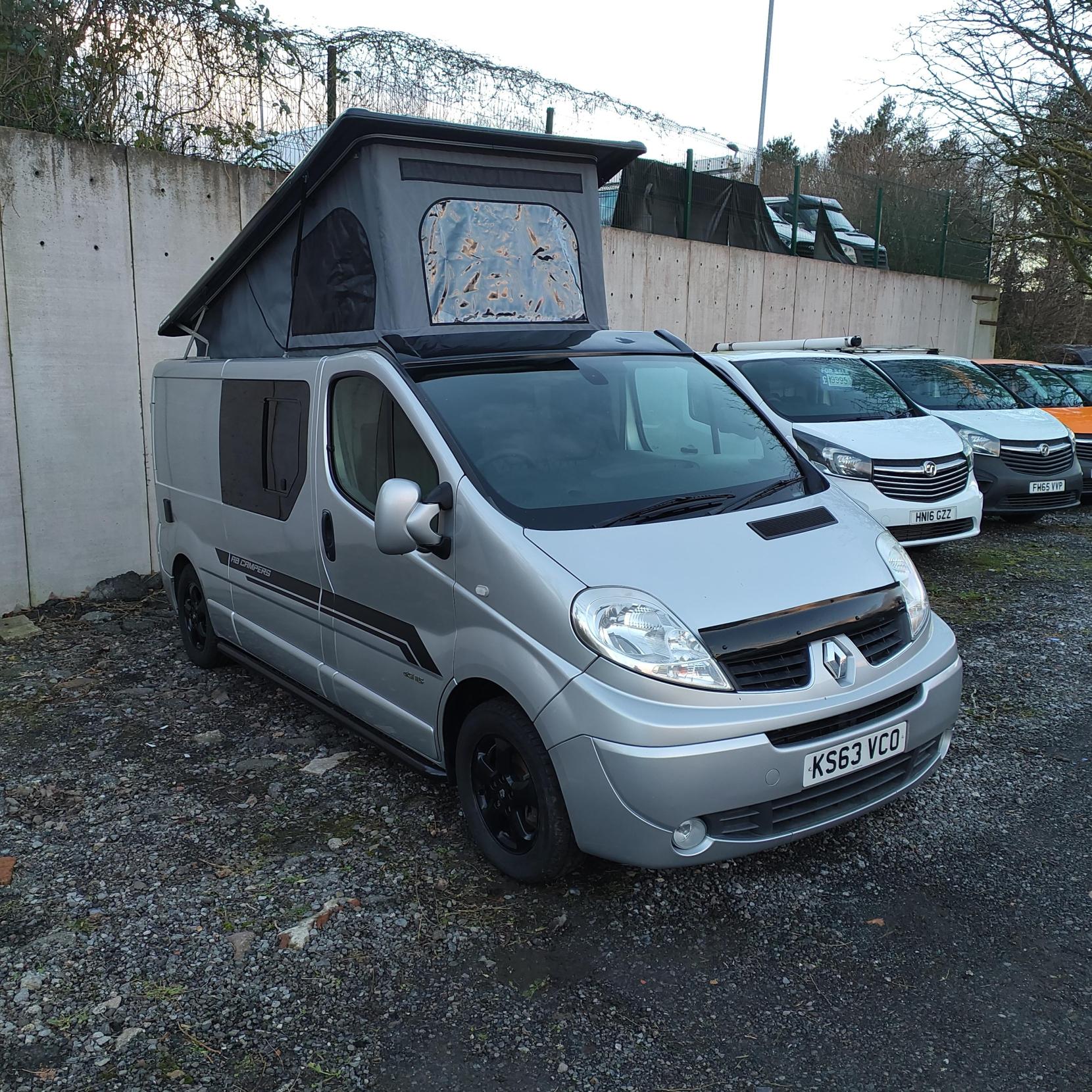 Renault Trafic 2.0 dCi LL29 SPORT 4 BERTH CAMPER VAN 115 bhp