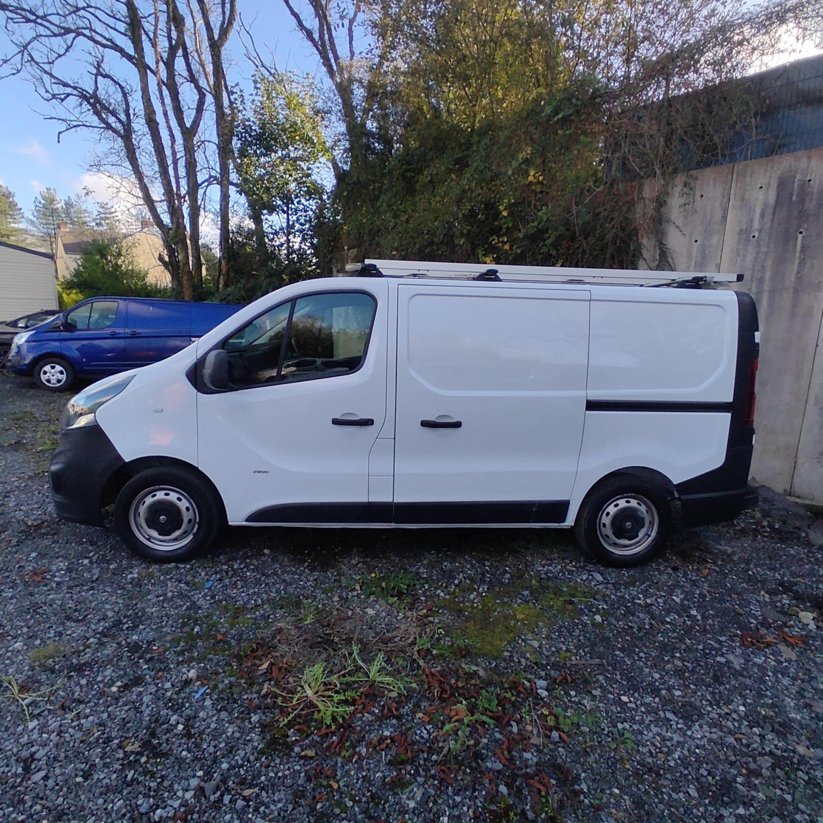 Vauxhall Vivaro 1.6 CDTi 2900 Panel Van 5dr Diesel Manual L1 H1 Euro 5 (90 ps)