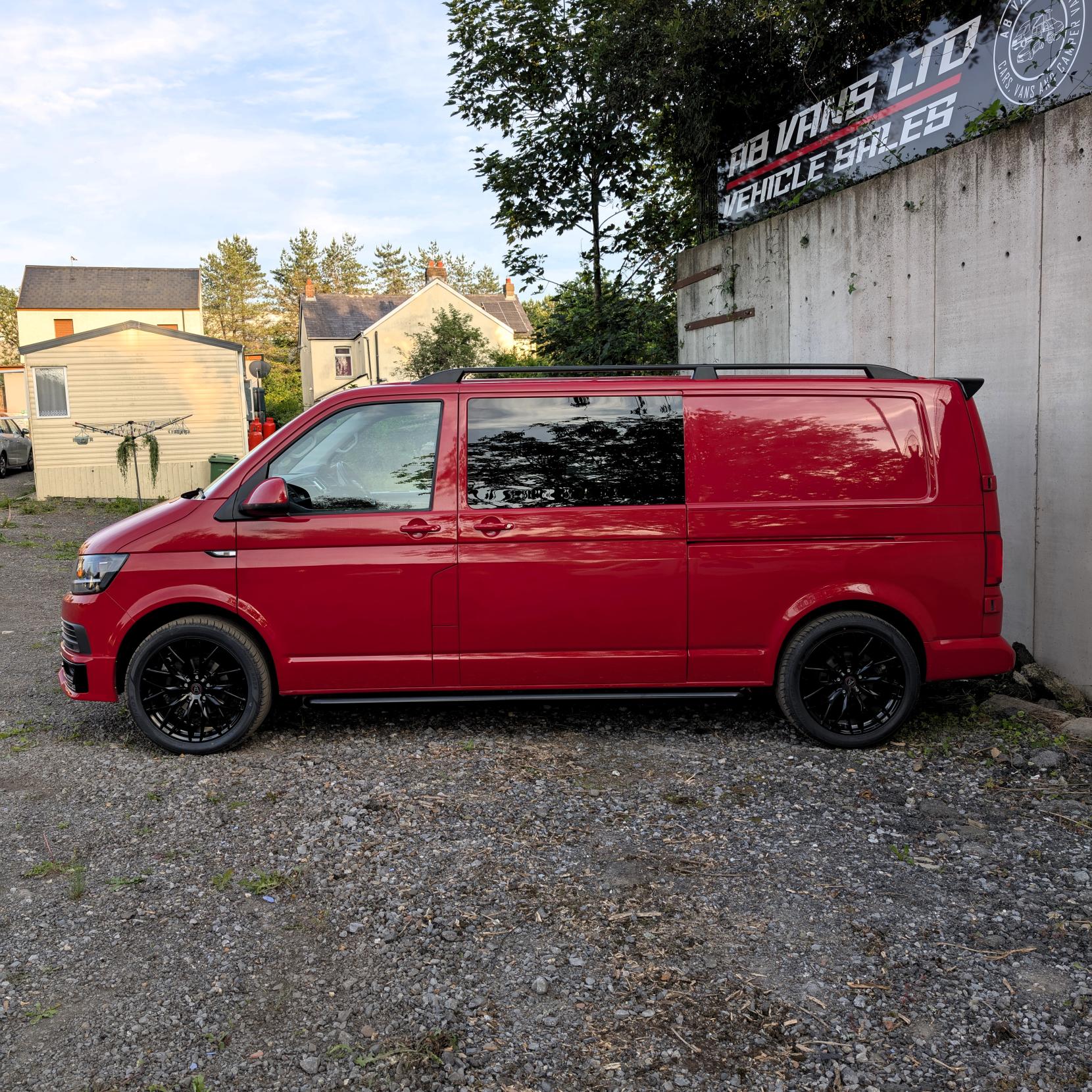 Volkswagen Transporter 2.0 TDI T28 Highline Crew Cab 5dr Diesel Manual FWD LWB Euro 6 (s/s) (150 ps)