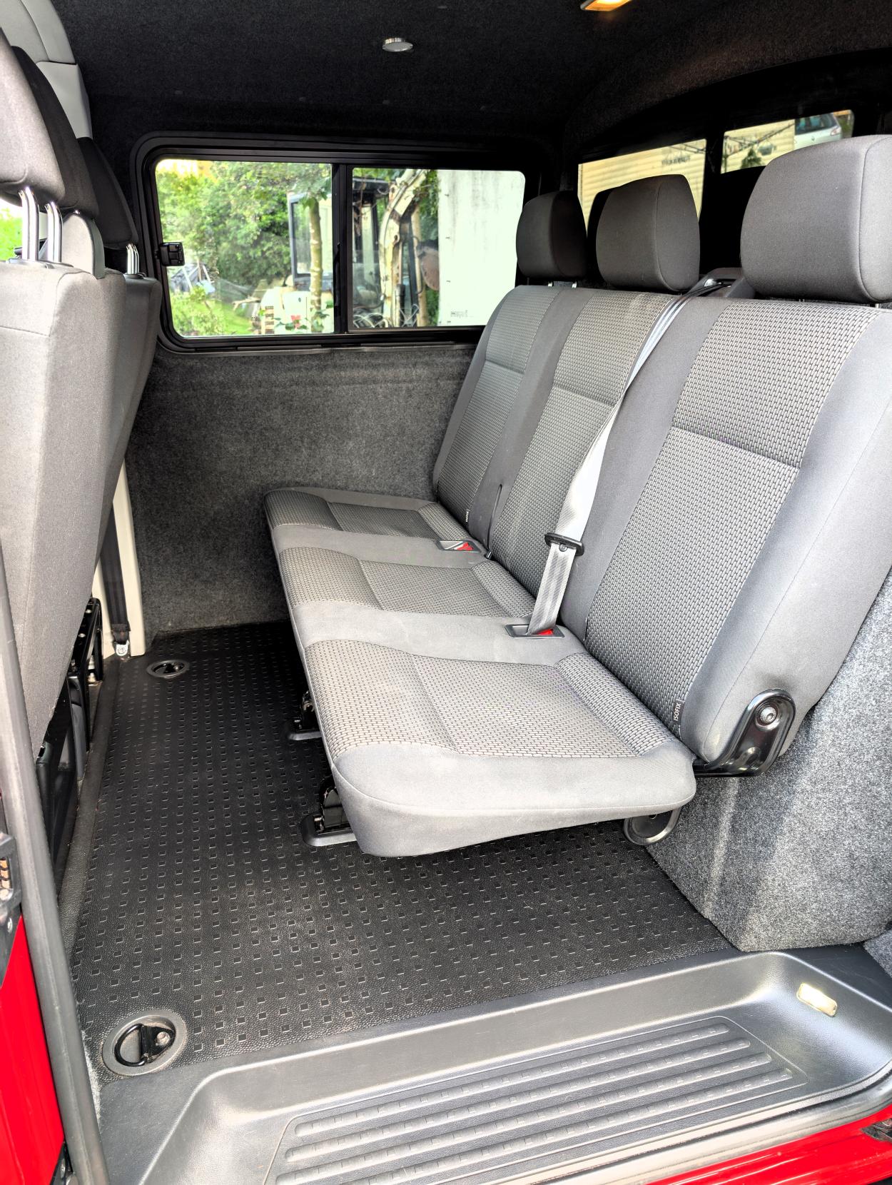 Volkswagen Transporter 2.0 TDI T28 Highline Crew Cab 5dr Diesel Manual FWD LWB Euro 6 (s/s) (150 ps)