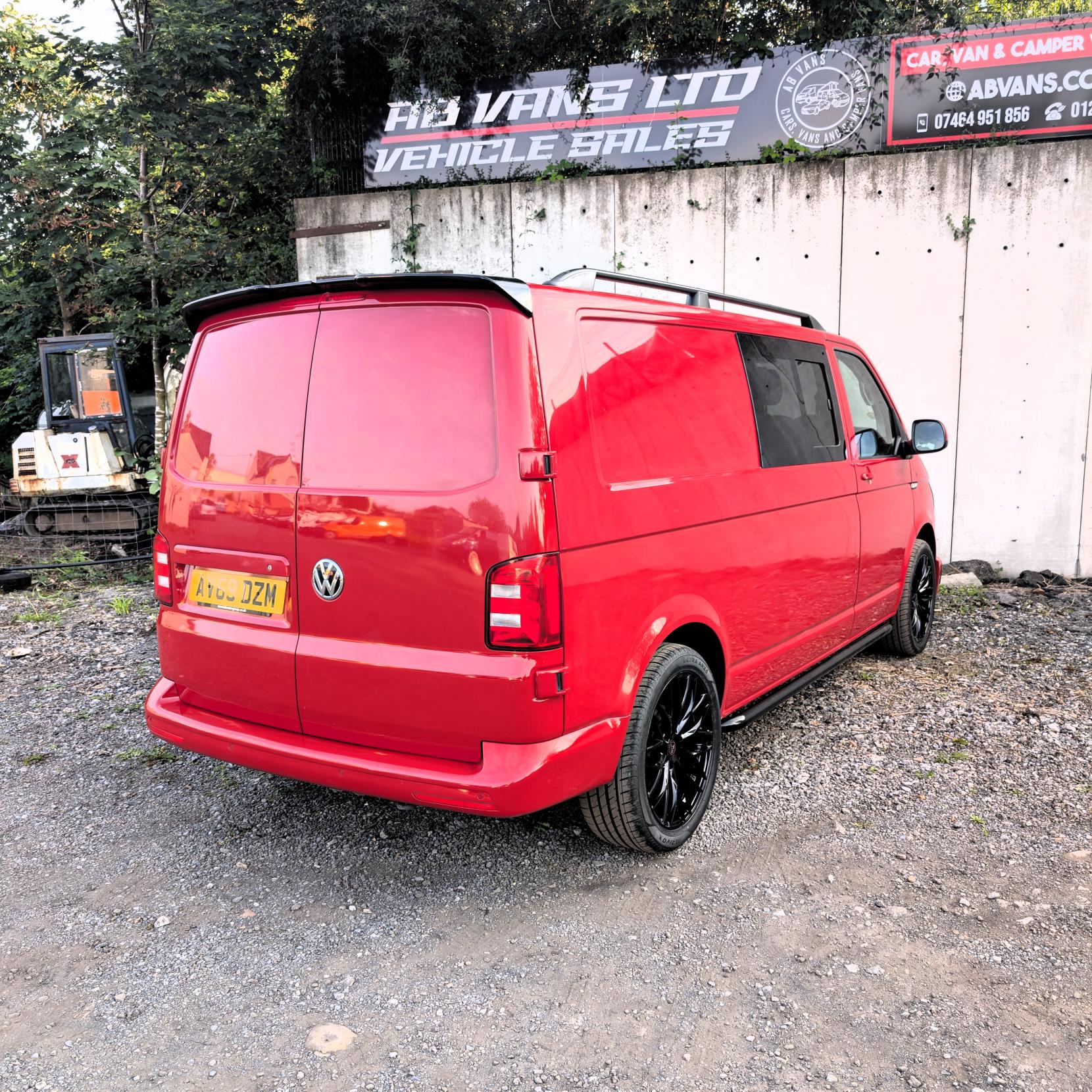Volkswagen Transporter 2.0 TDI T28 Highline Crew Cab 5dr Diesel Manual FWD LWB Euro 6 (s/s) (150 ps)
