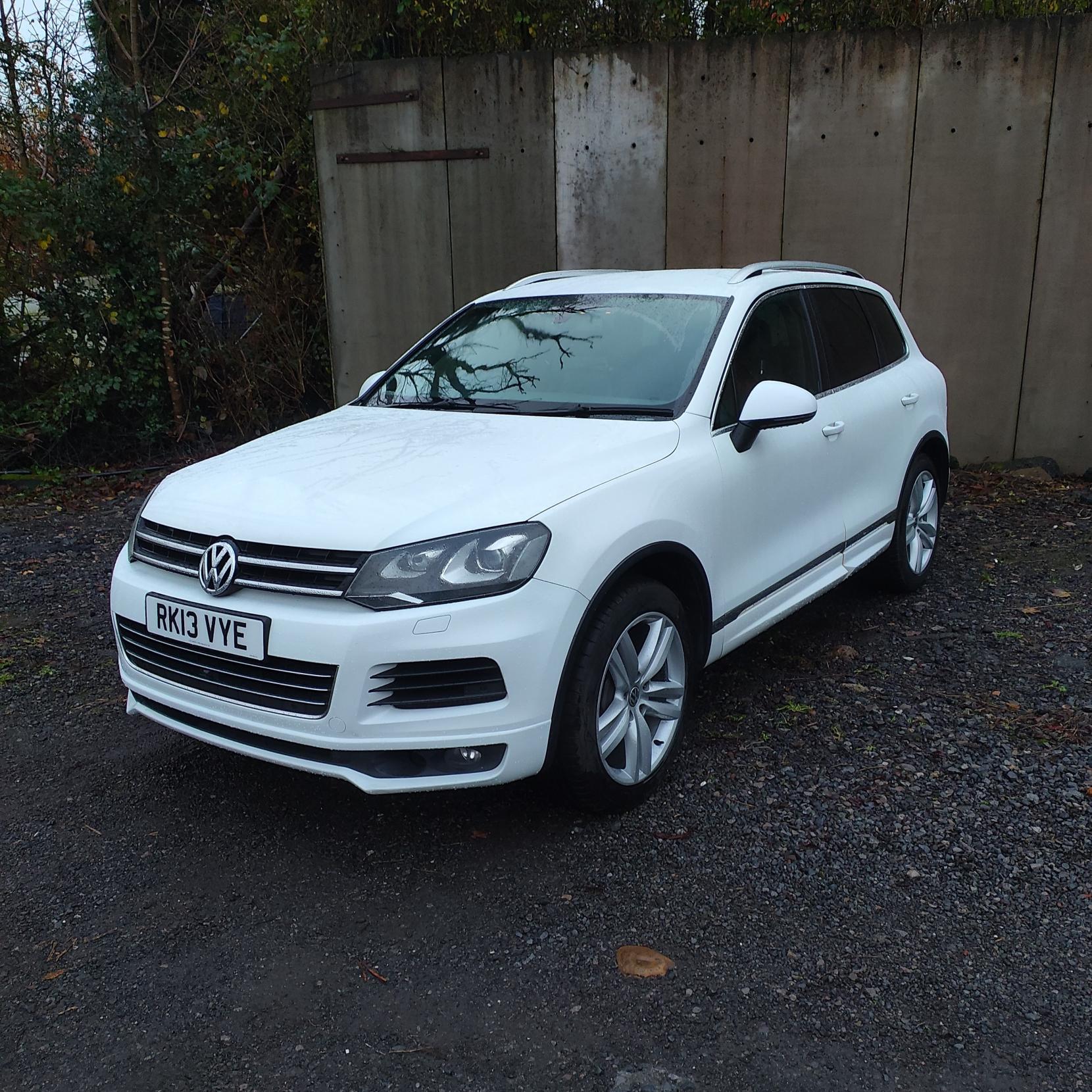 Volkswagen Touareg 3.0 TDI V6 BlueMotion Tech Altitude SUV 5dr Diesel Tiptronic 4WD Euro 5 (s/s) (245 ps)